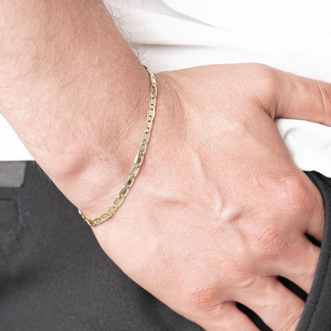 Left or Right? Which Wrist Should Men Wear Bracelets On?