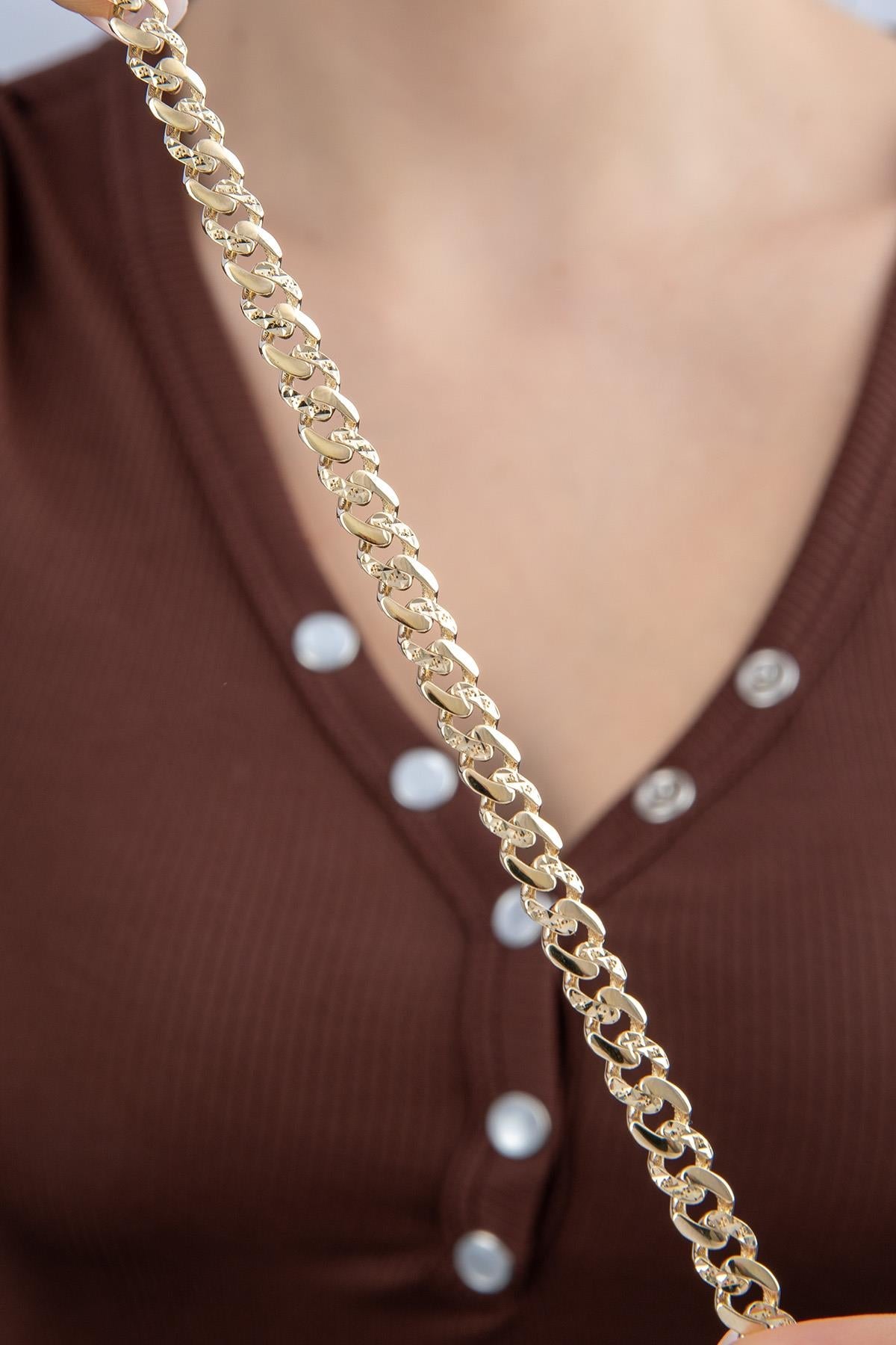 Gold Cuban Link Necklaces