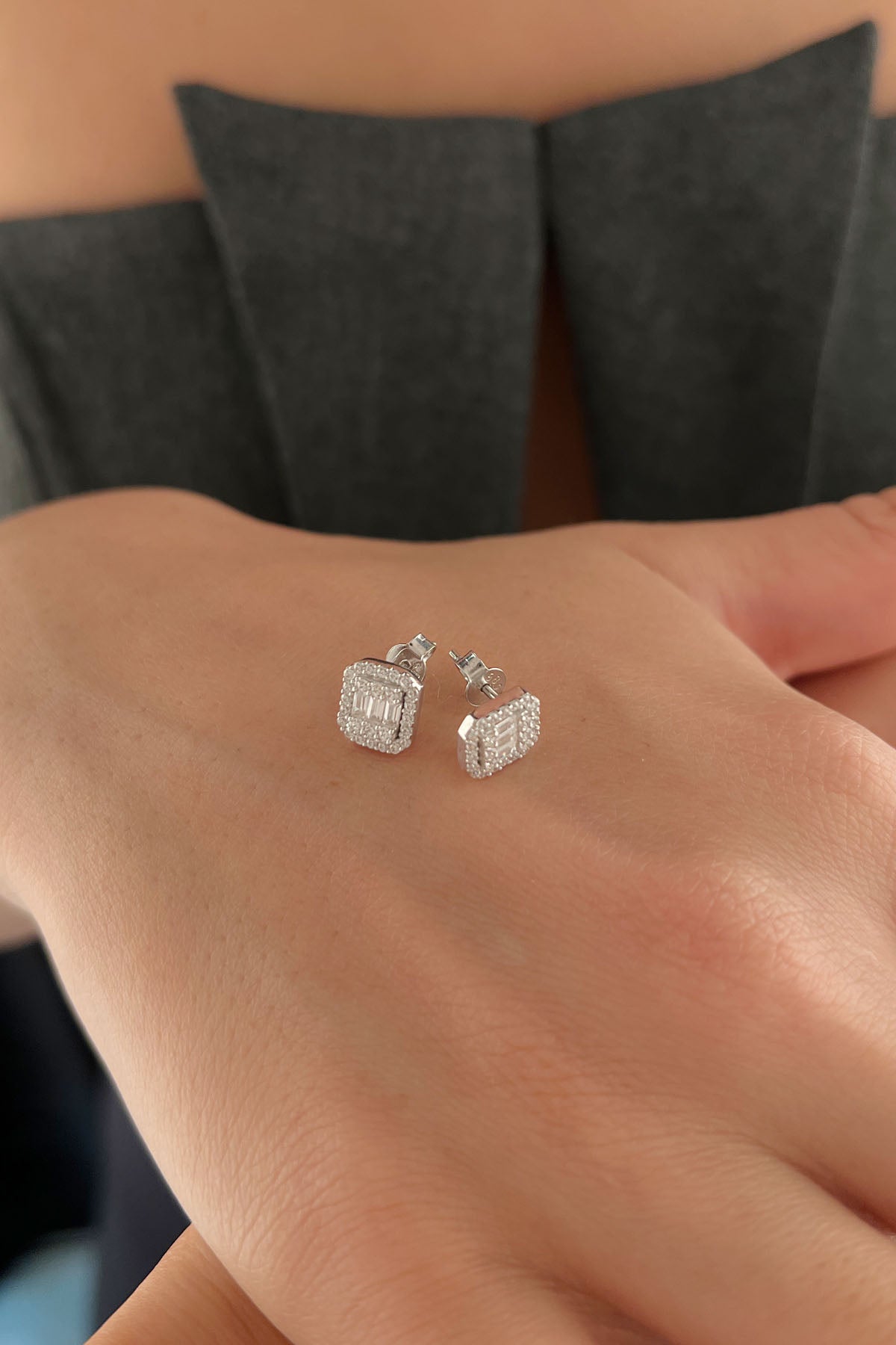 14K Gold Baguette Stud Earrings