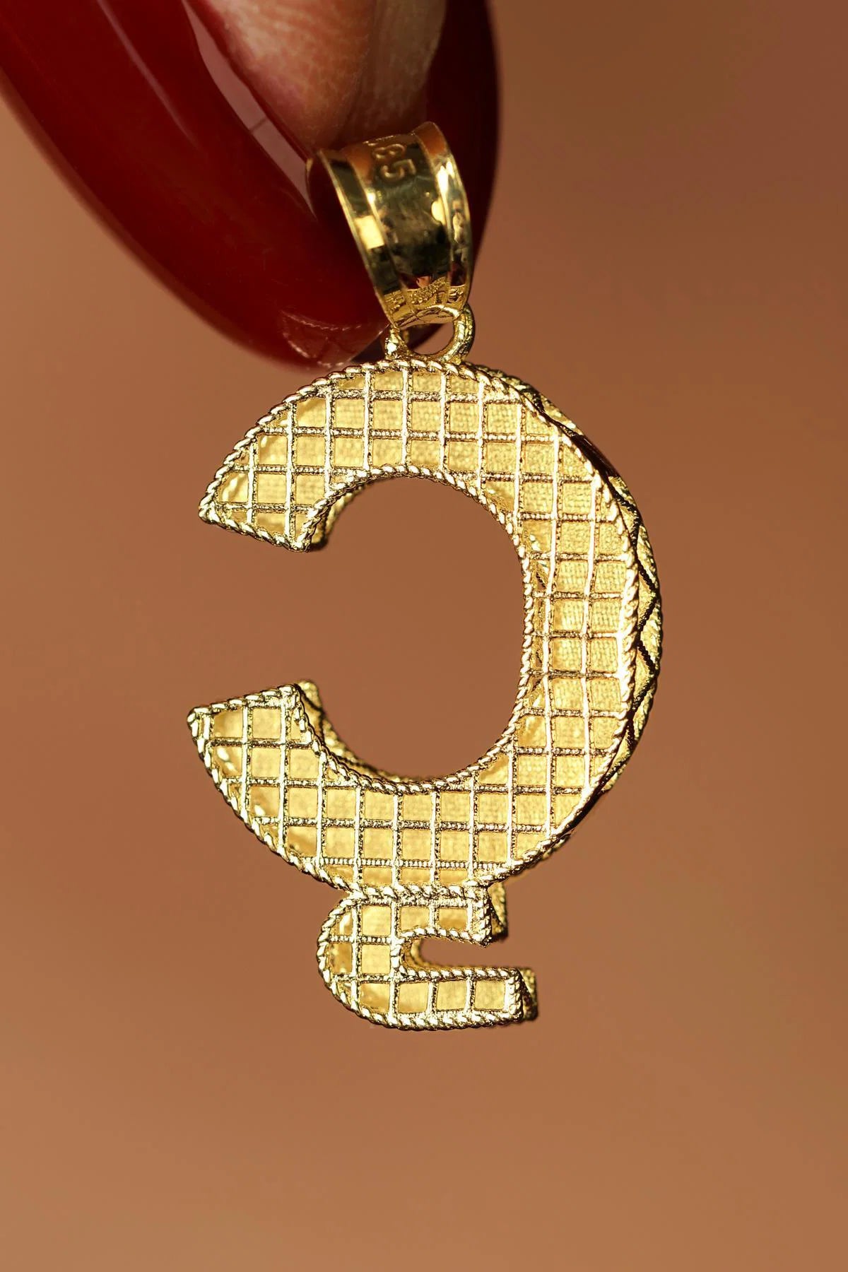 14K Solid Gold Ç Letter Mini Shine Pendant