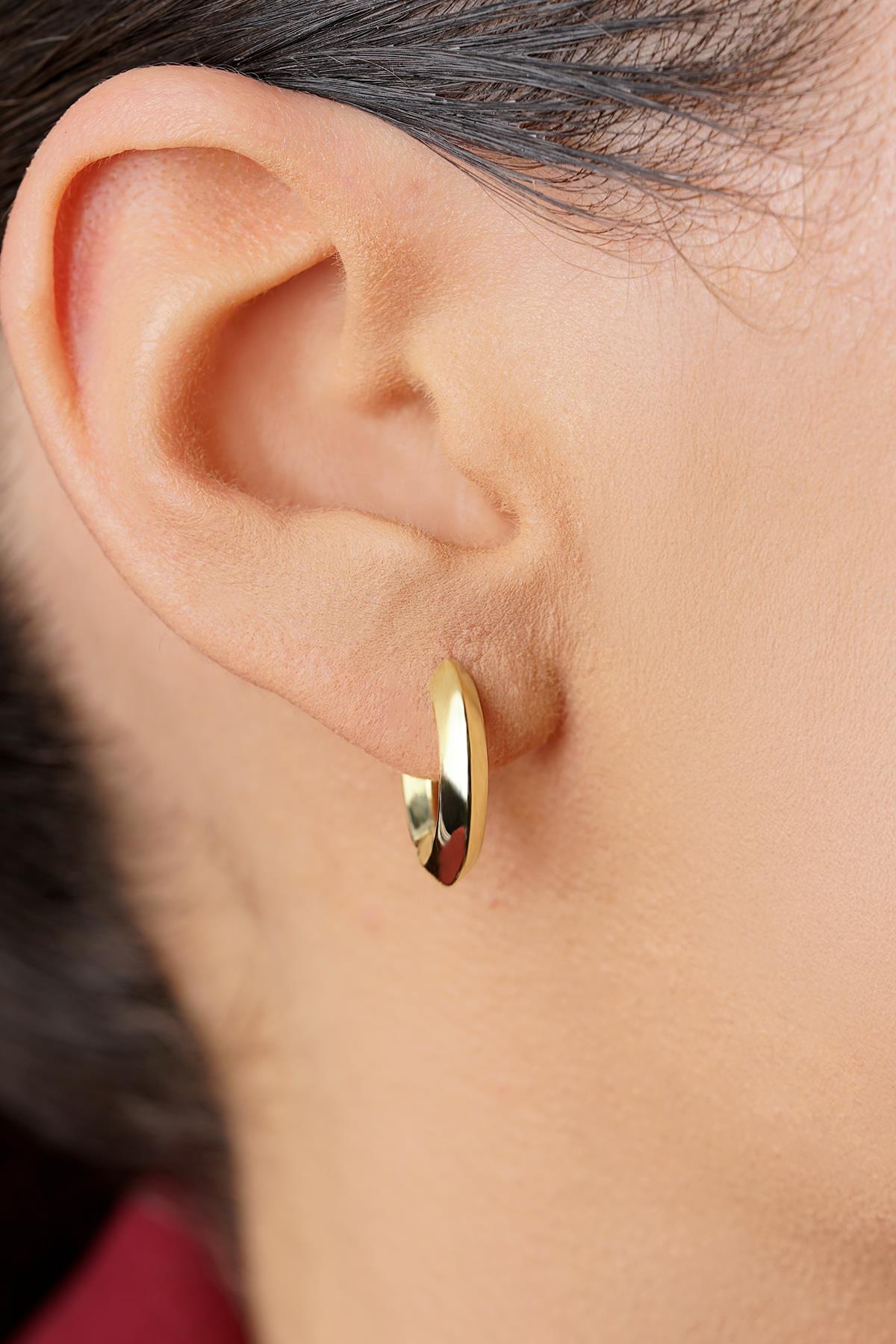 14 K Gold Symmetrical Cut Small Hoop Earrings
