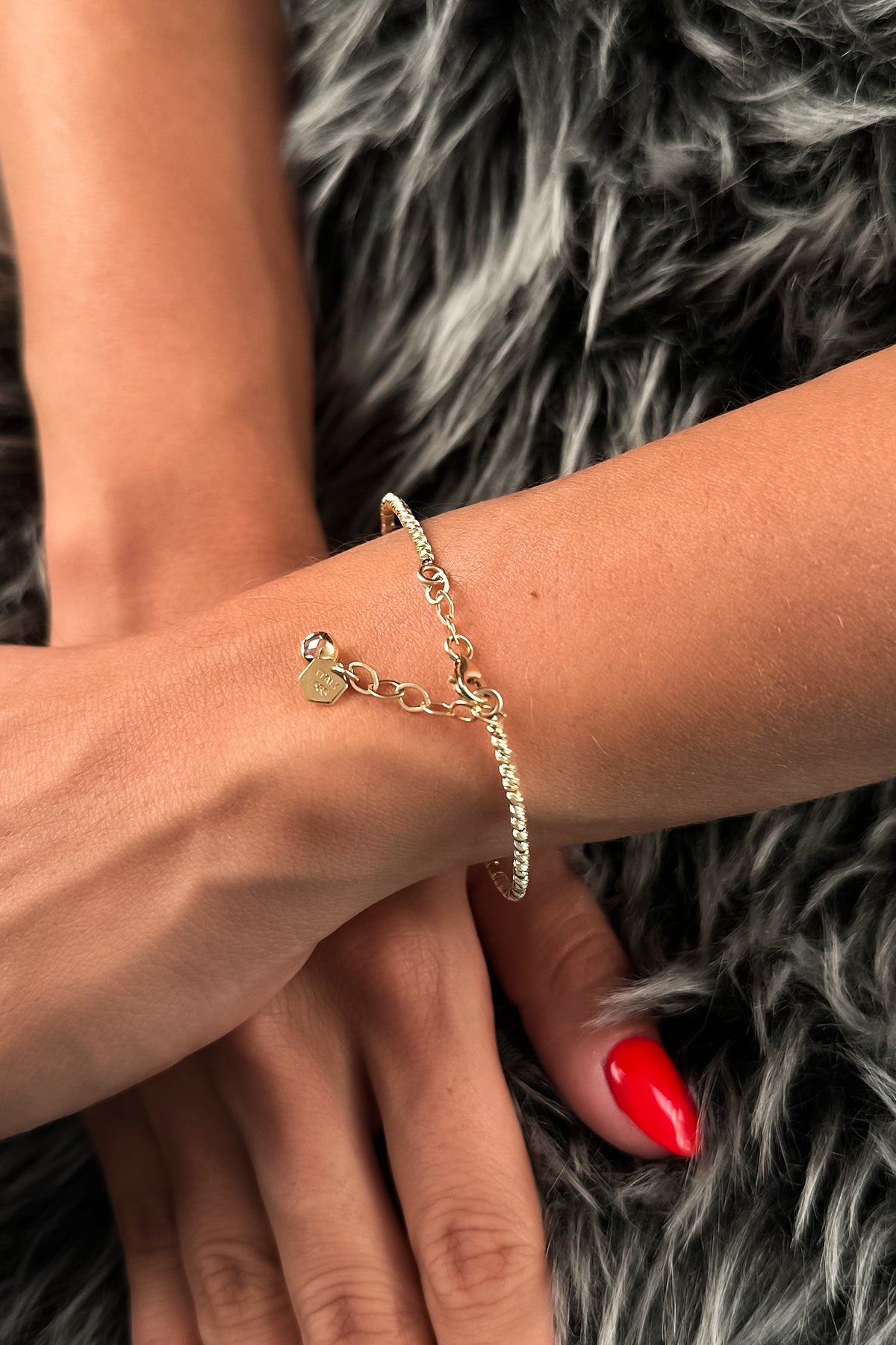 14K Gold 1 Row Dorica Cuff Bracelet