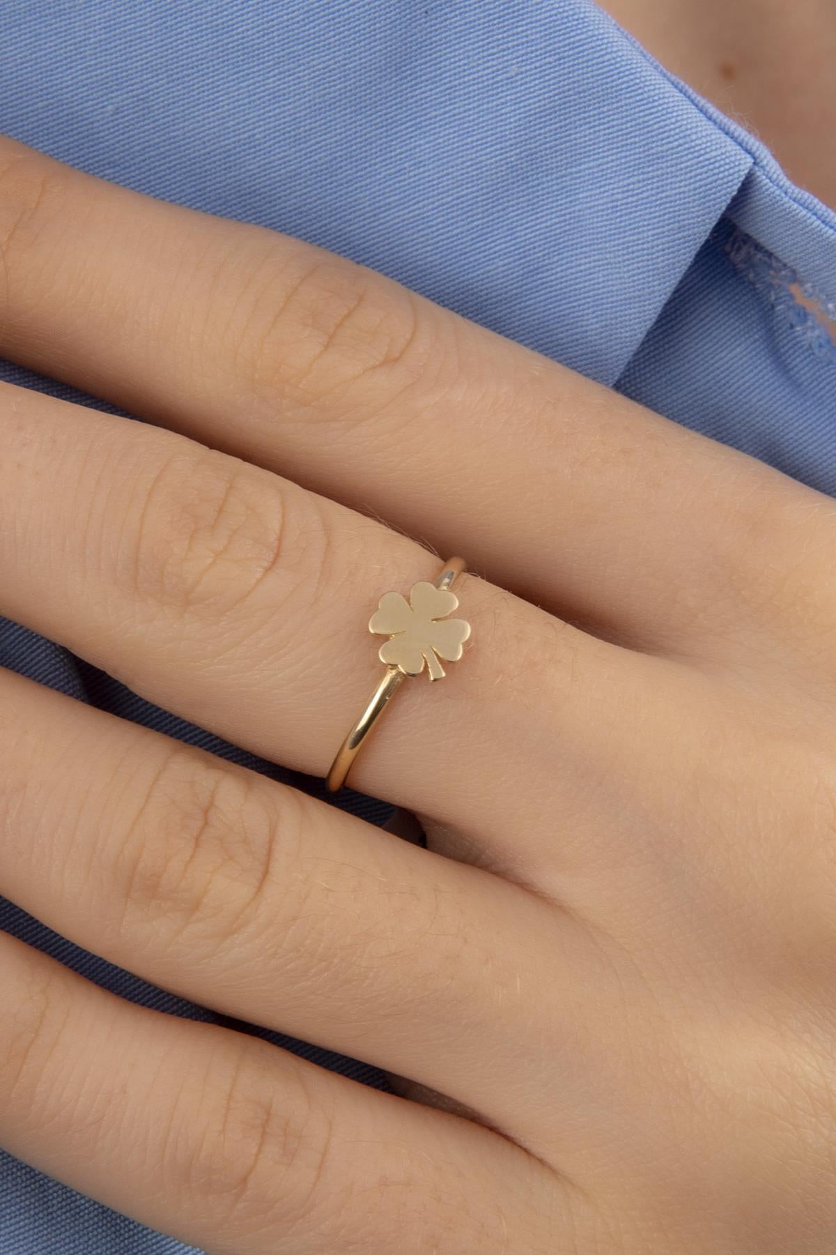 14K Gold 4 Leaf Clover Shaped Ring