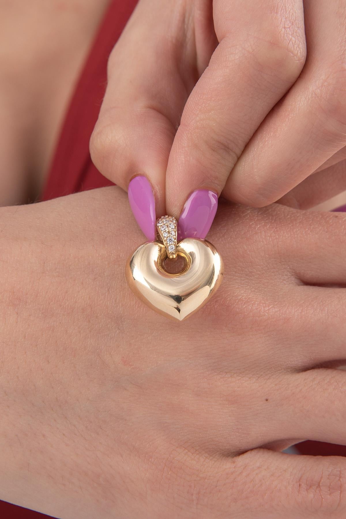 14K Gold Alluring Heart Pendant