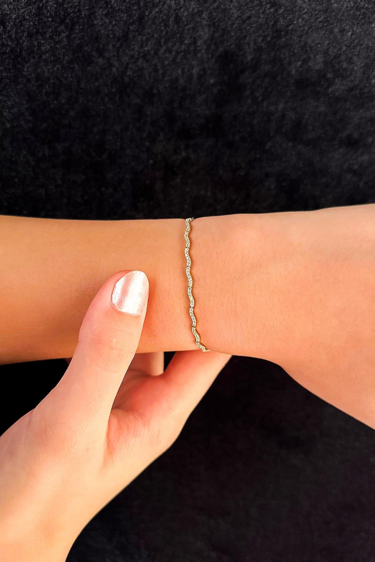 14K Gold Art Wavy Bracelet