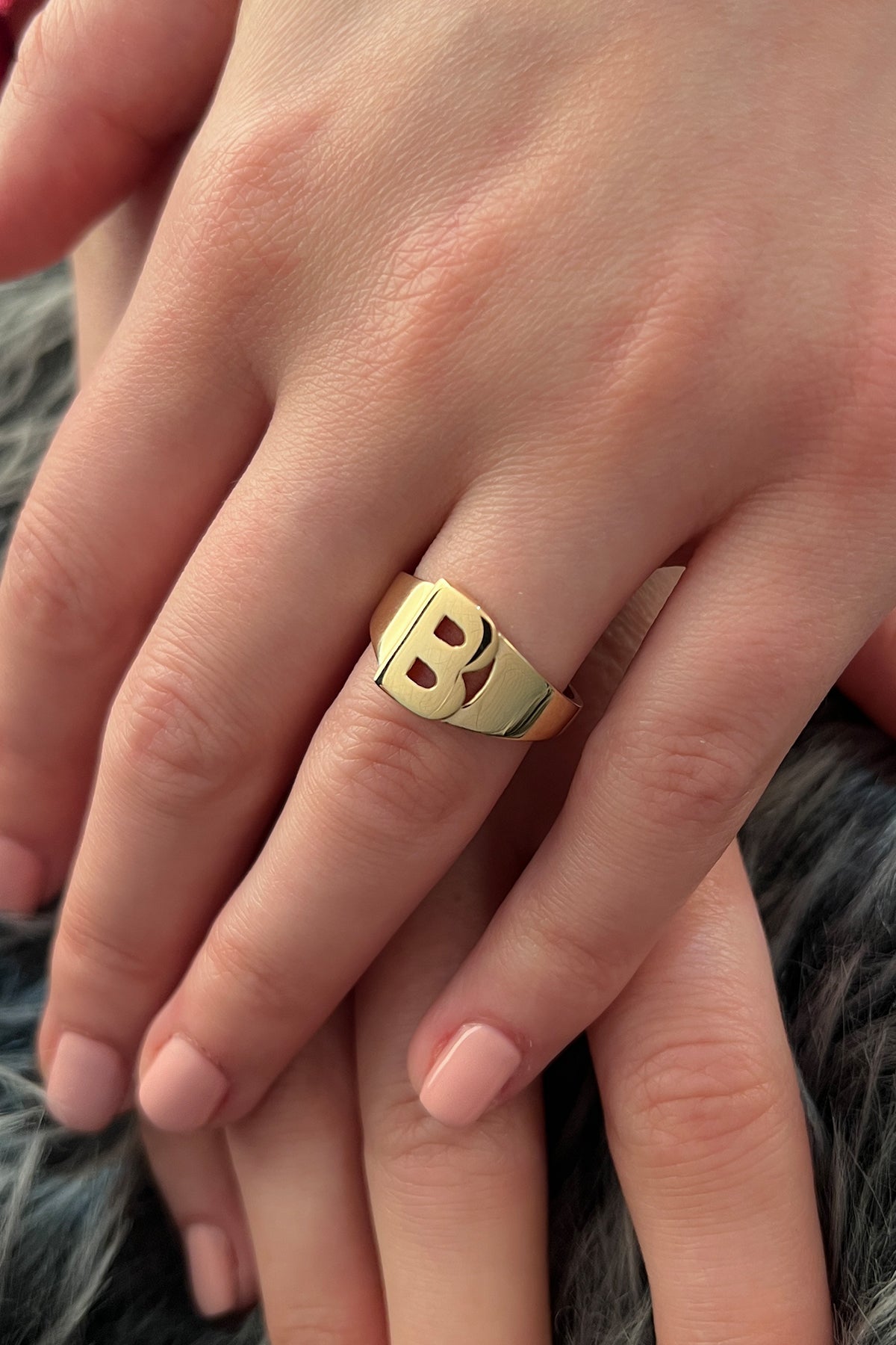 14k Gold B Initial Ring