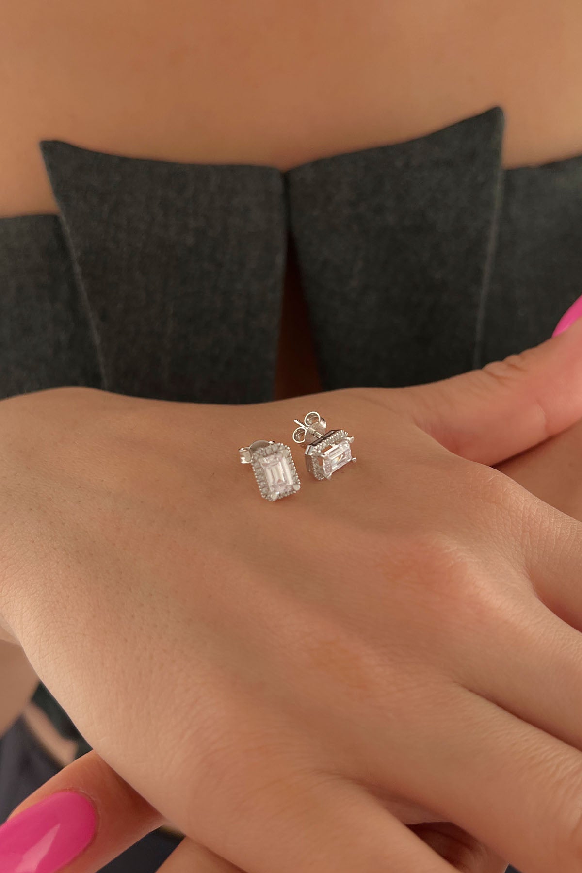 14K Gold Baguette Stud Earrings