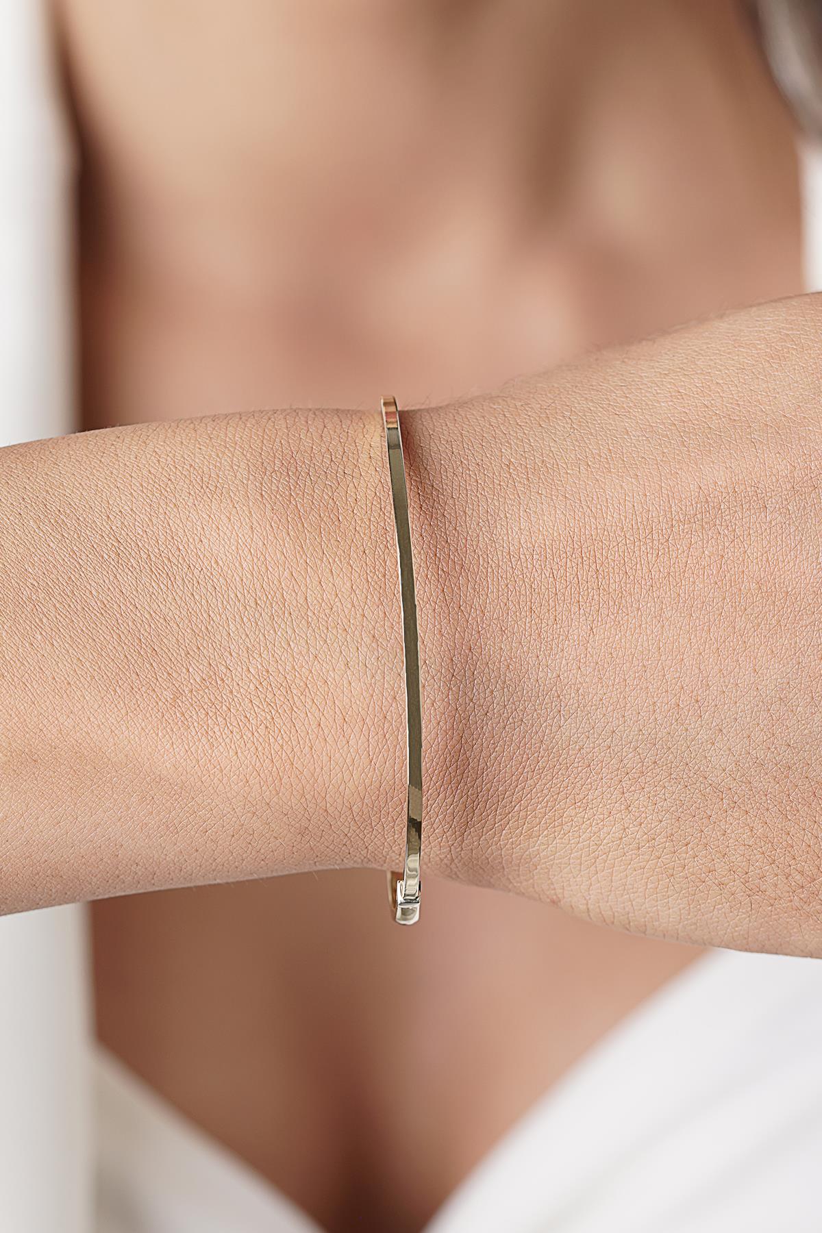 14K Gold Bangle Asymmetrical Bracelet