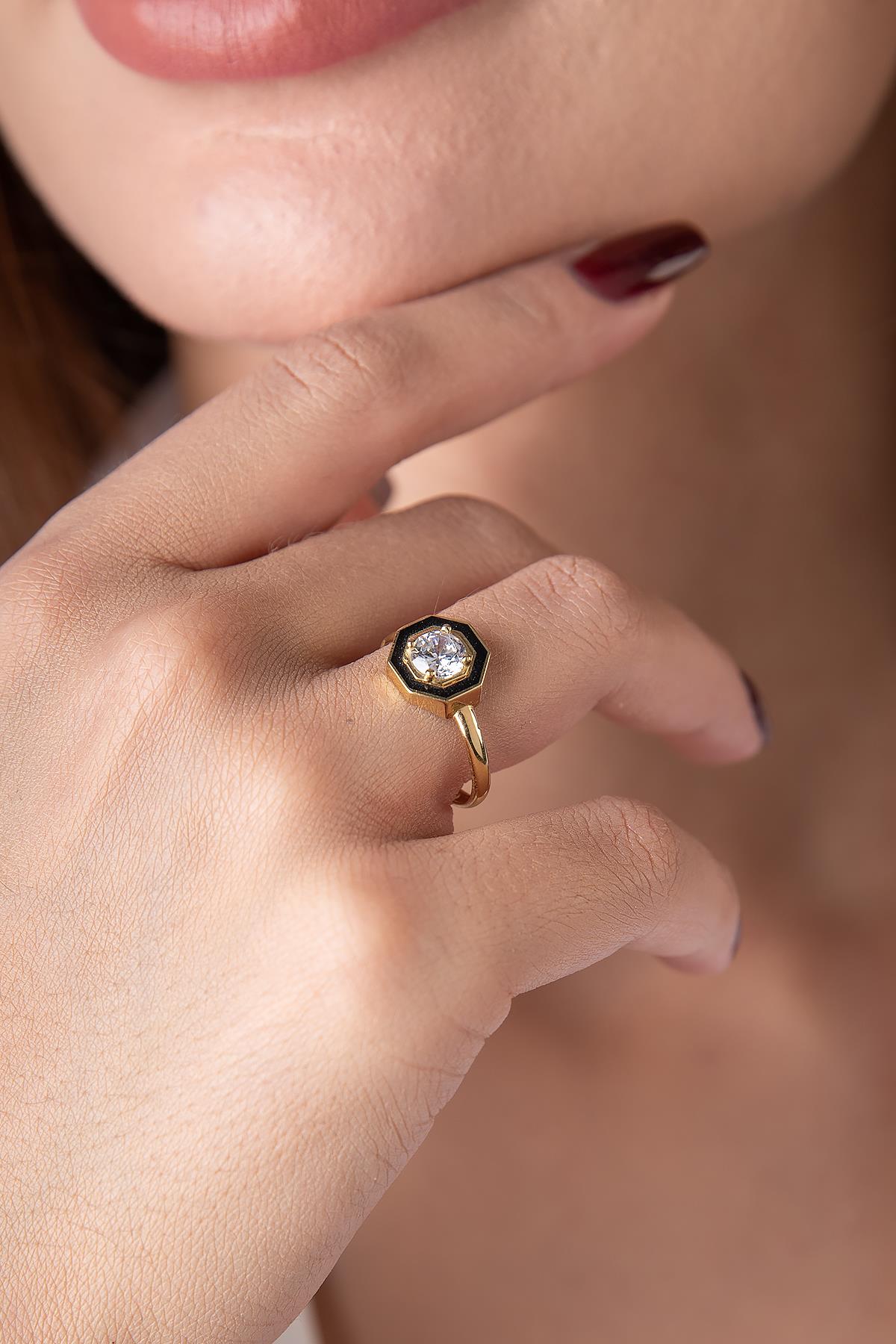 14K Gold Black Enamel Solitaire Ring