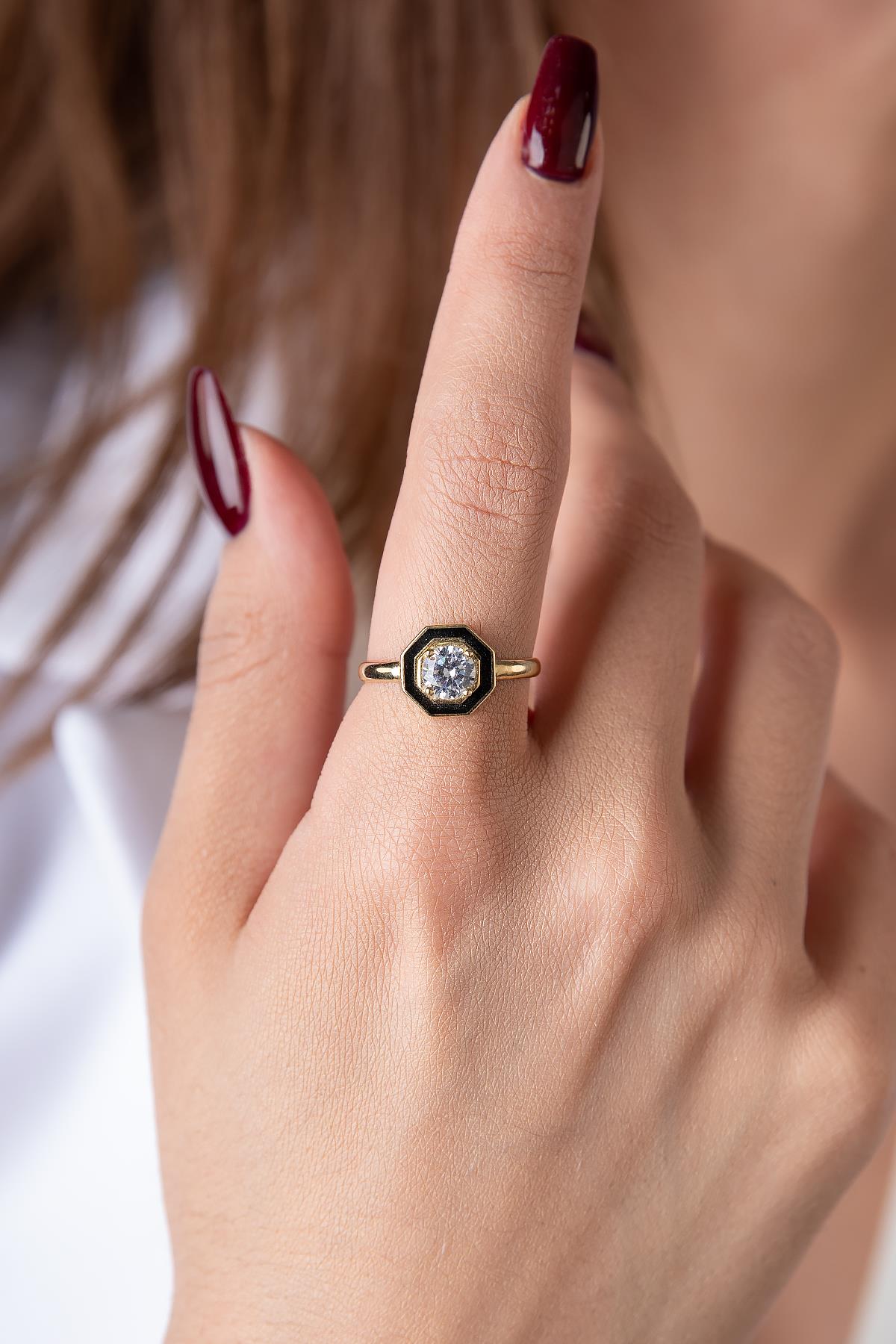 14K Gold Black Enamel Solitaire Ring