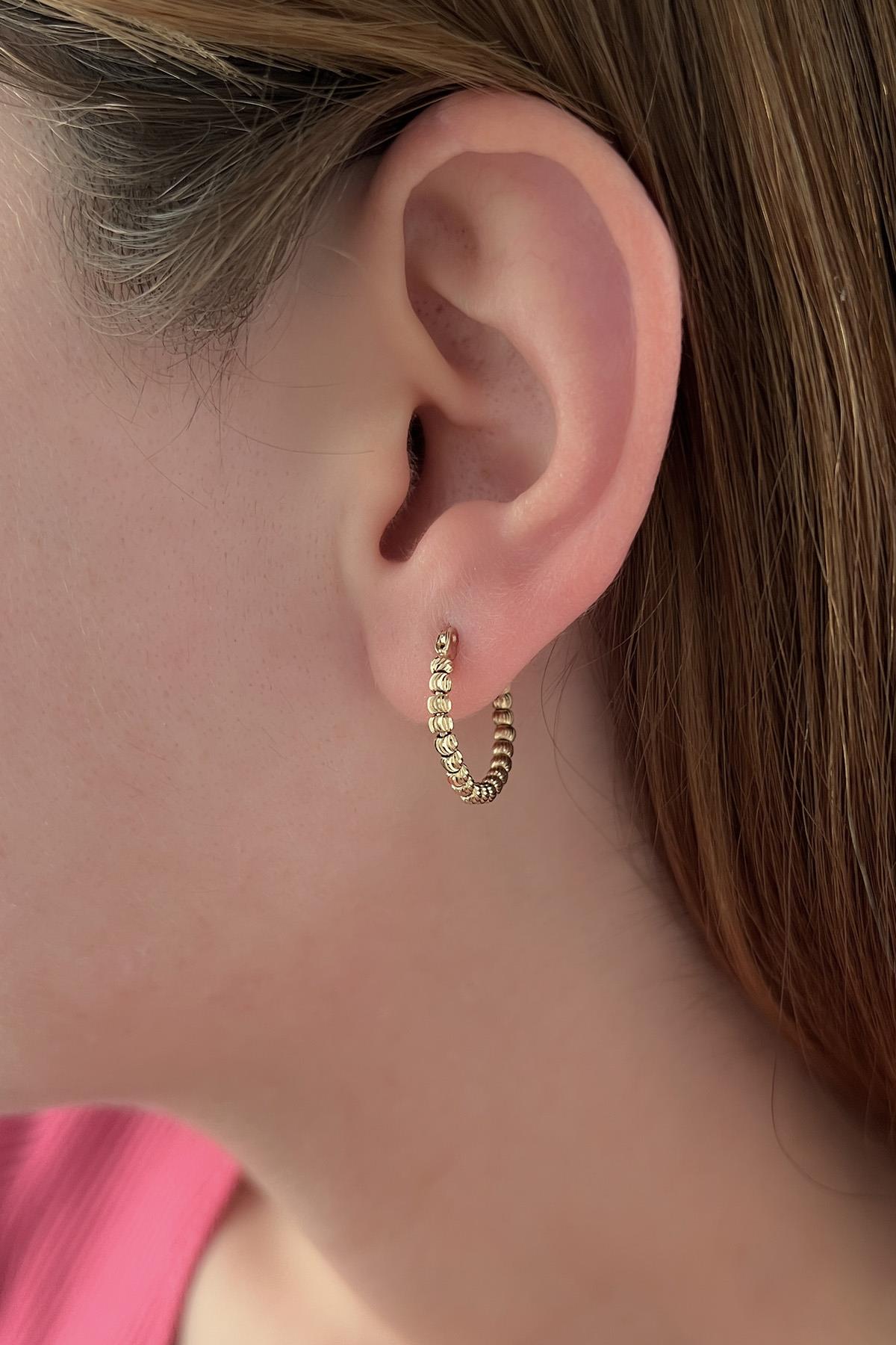 14K Gold Bright Dorica Hoop Earrings