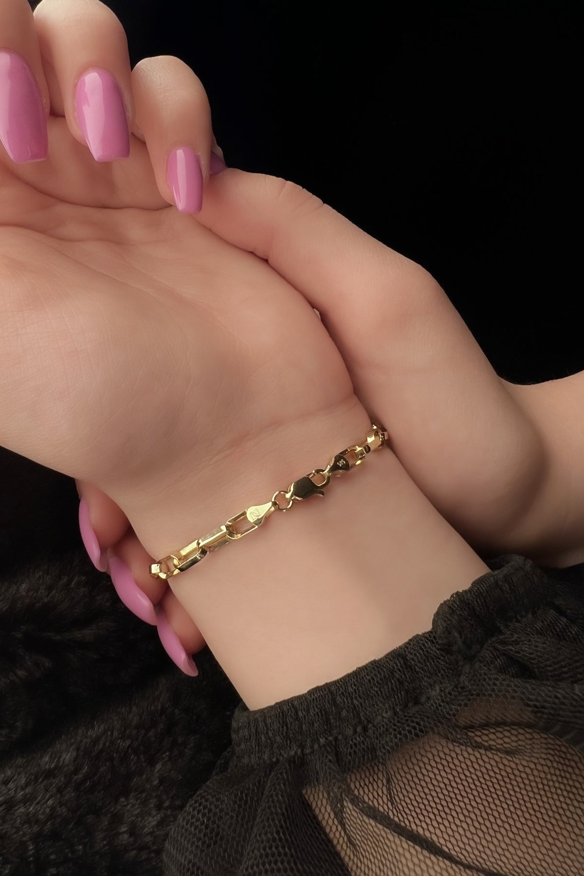 14K Gold Bright Paperclip Bracelet