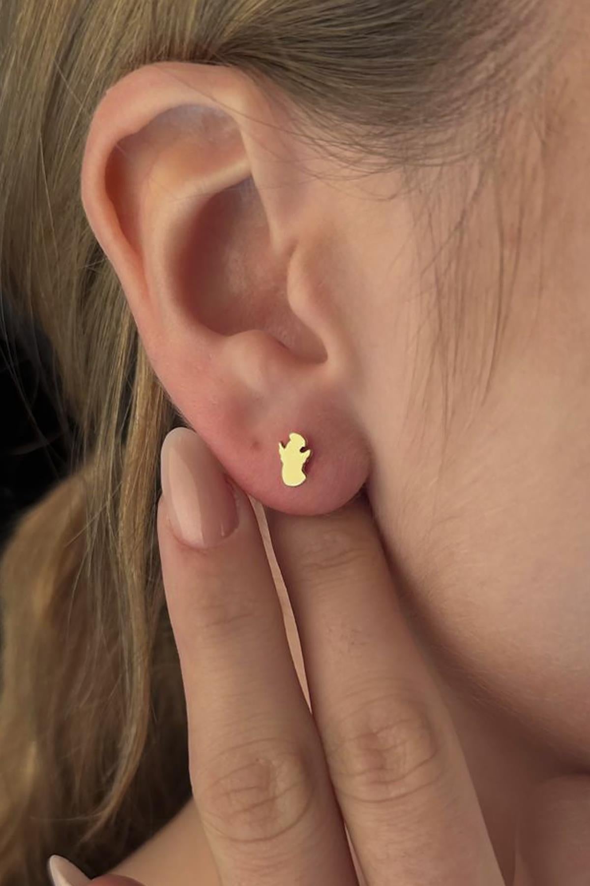 14K Gold Casper Shape Stud Earrings