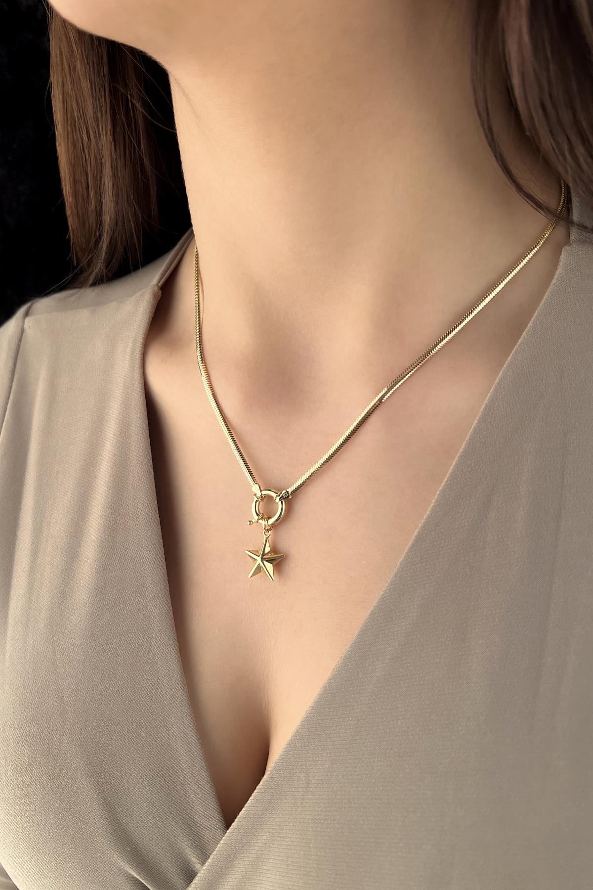 14K Gold Classic Snake Chain Puffed Faceted Star Necklace