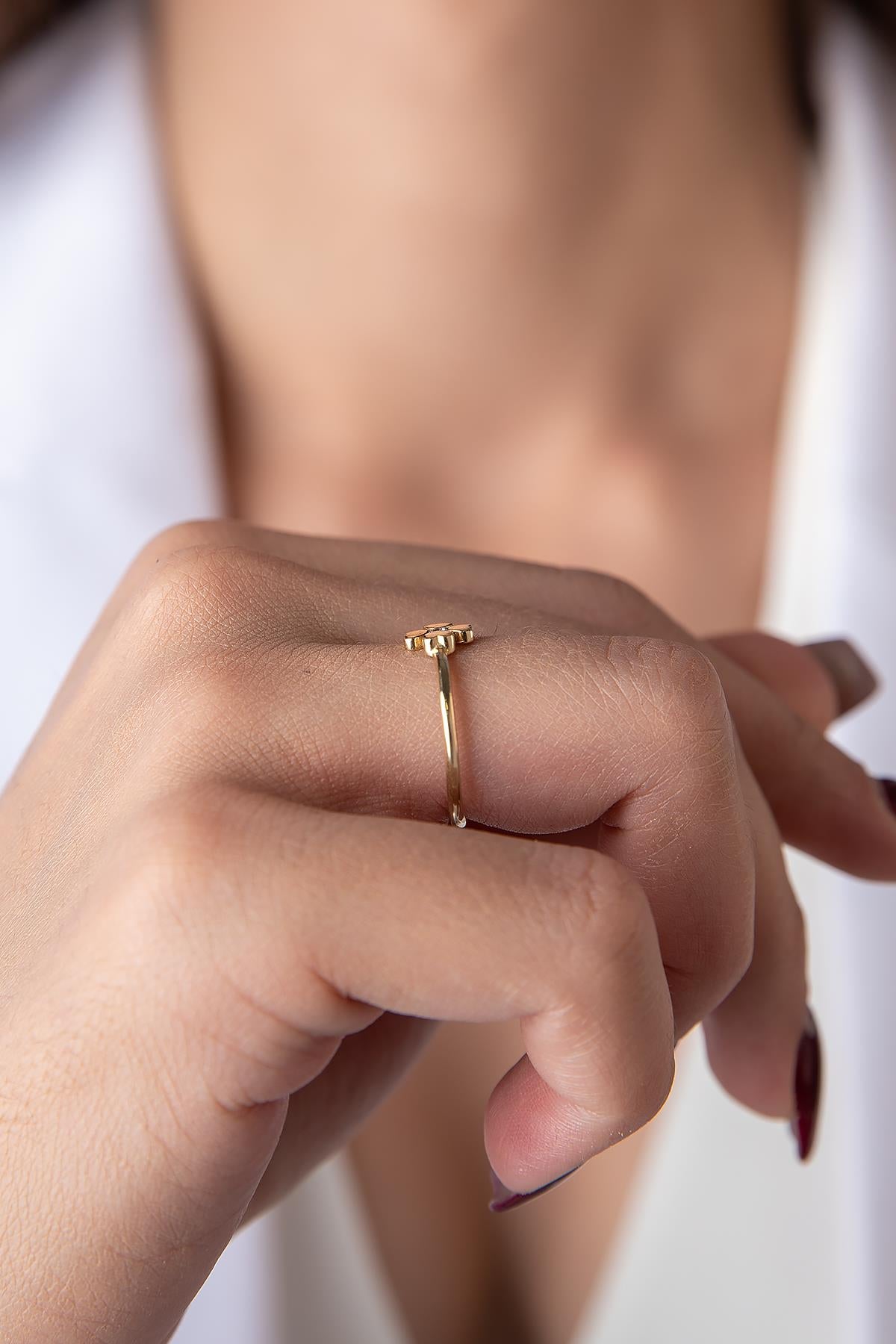 14K Gold Clover Ring with Solitaire Detail