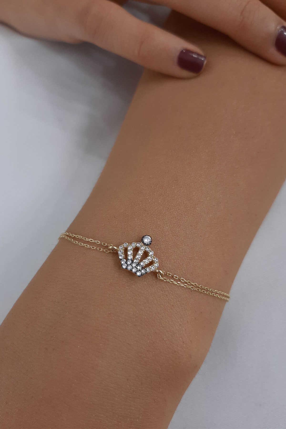 14K Gold Crown Shape Bracelet