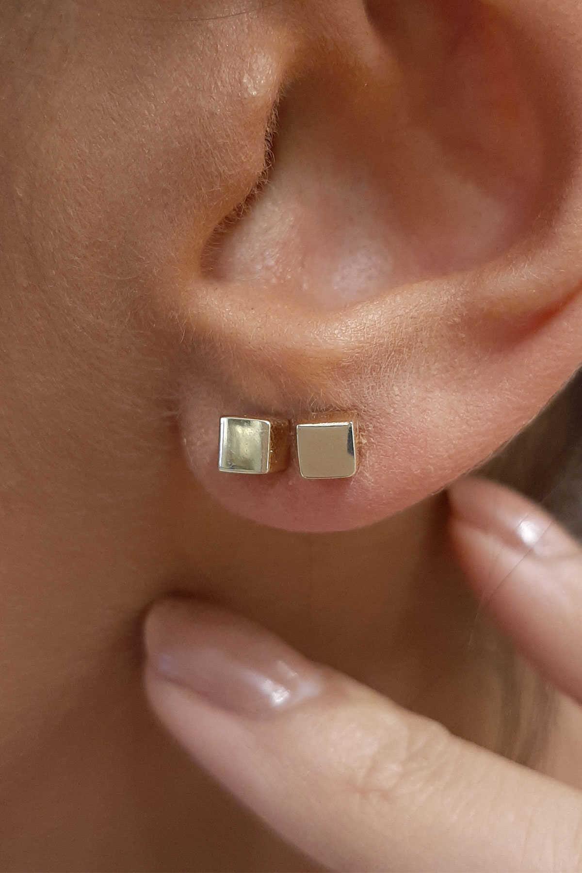 14K Gold Cube Stud Earrings