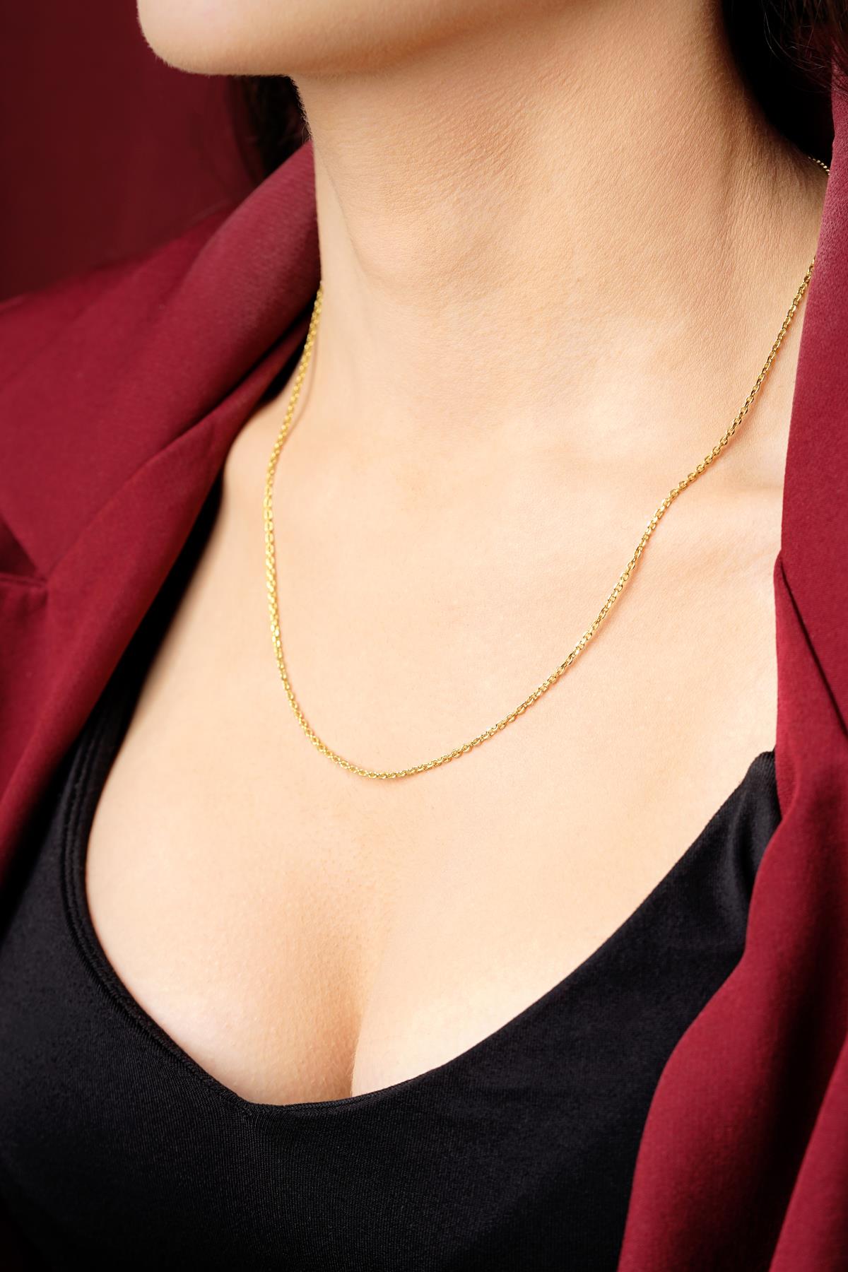 14K Gold Curb Chain Necklace