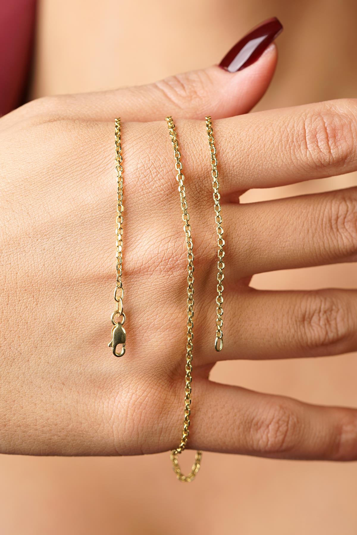 14K Gold Curb Chain Necklace