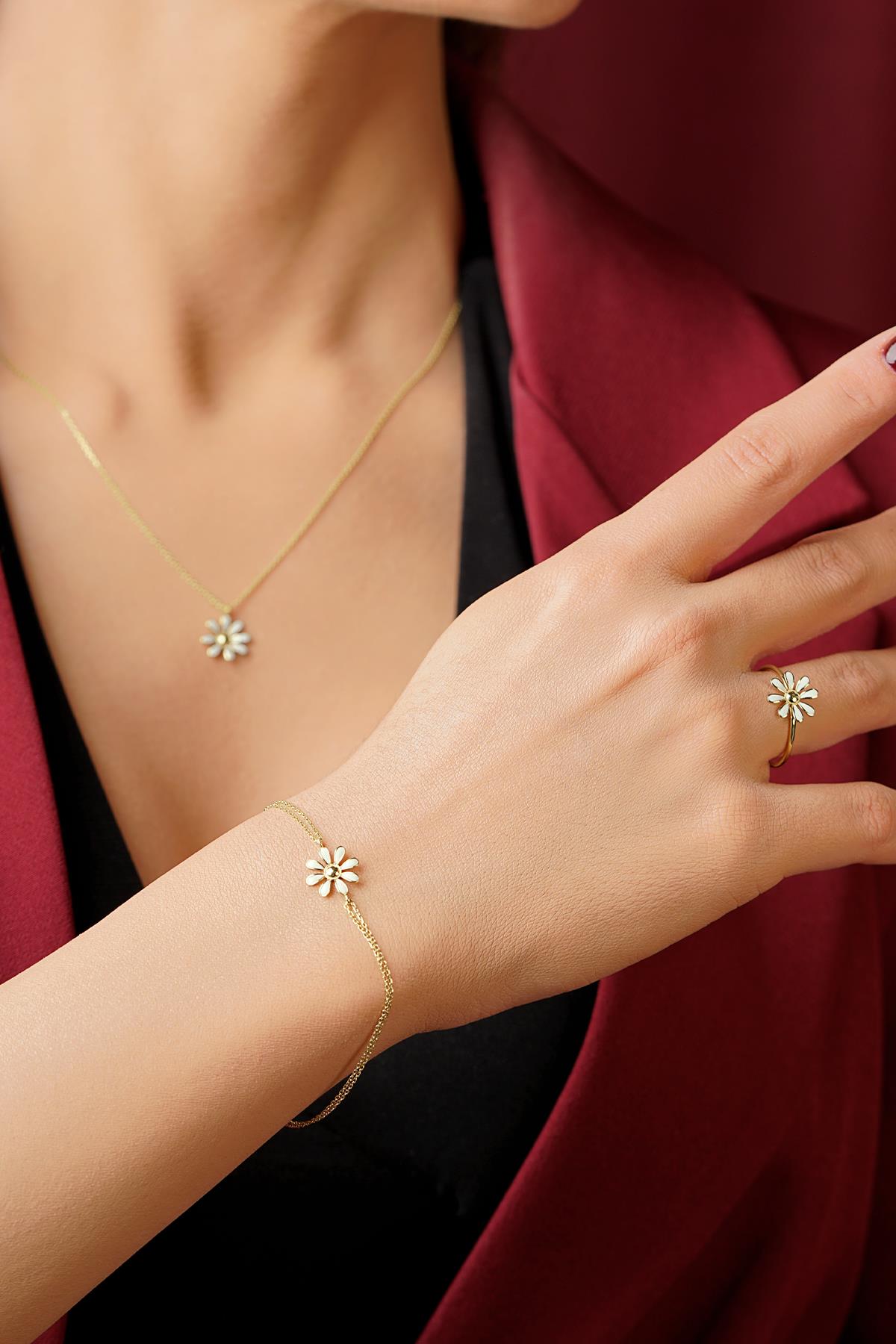 14K Gold Daisy Set