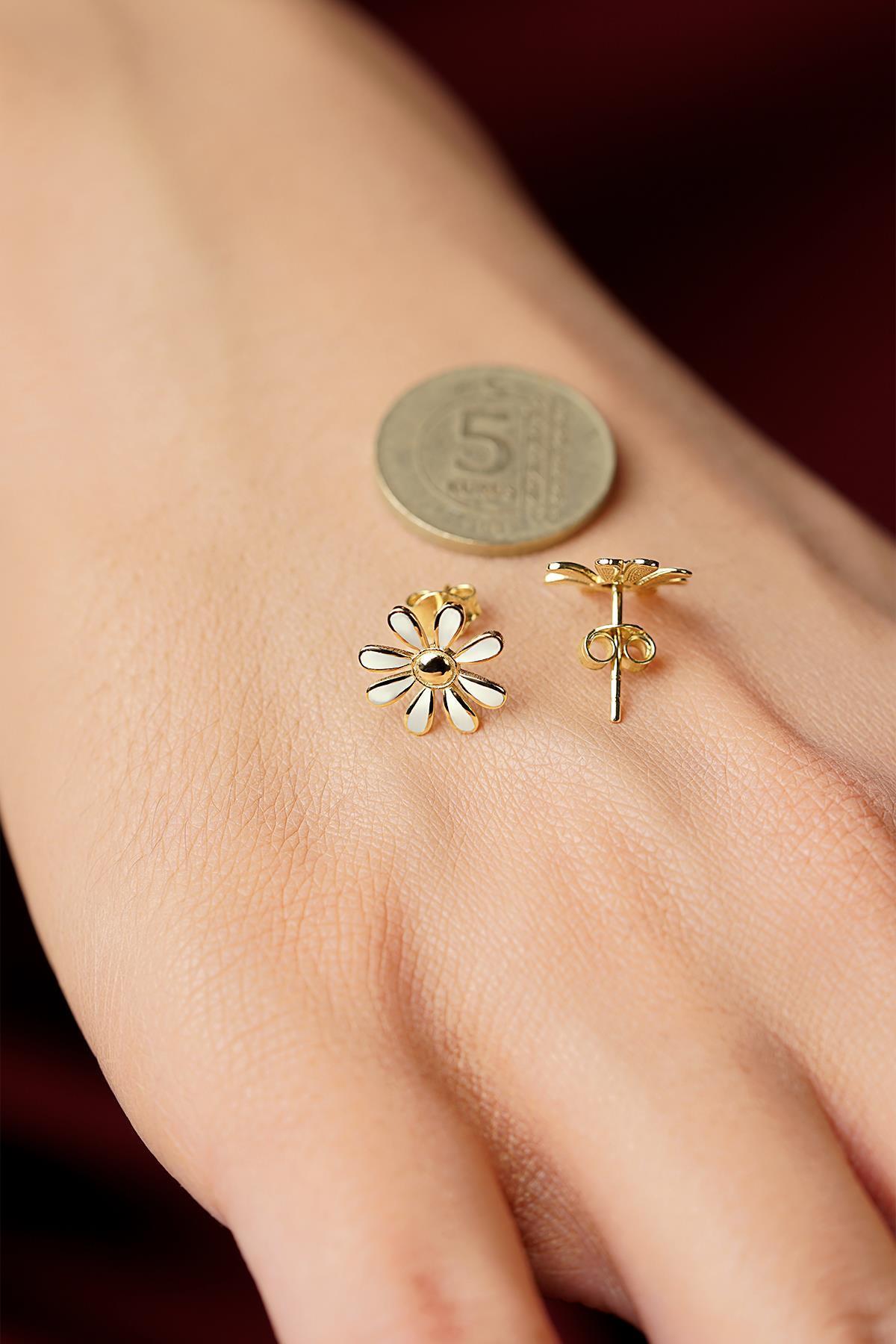 14K Gold Daisy Set