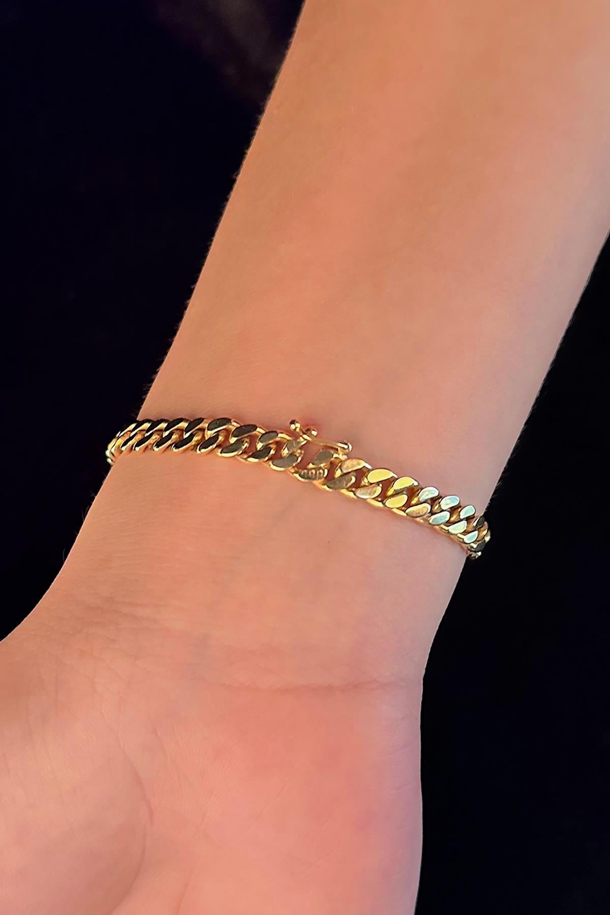 14K Gold Diamond Personalized Name Bracelet