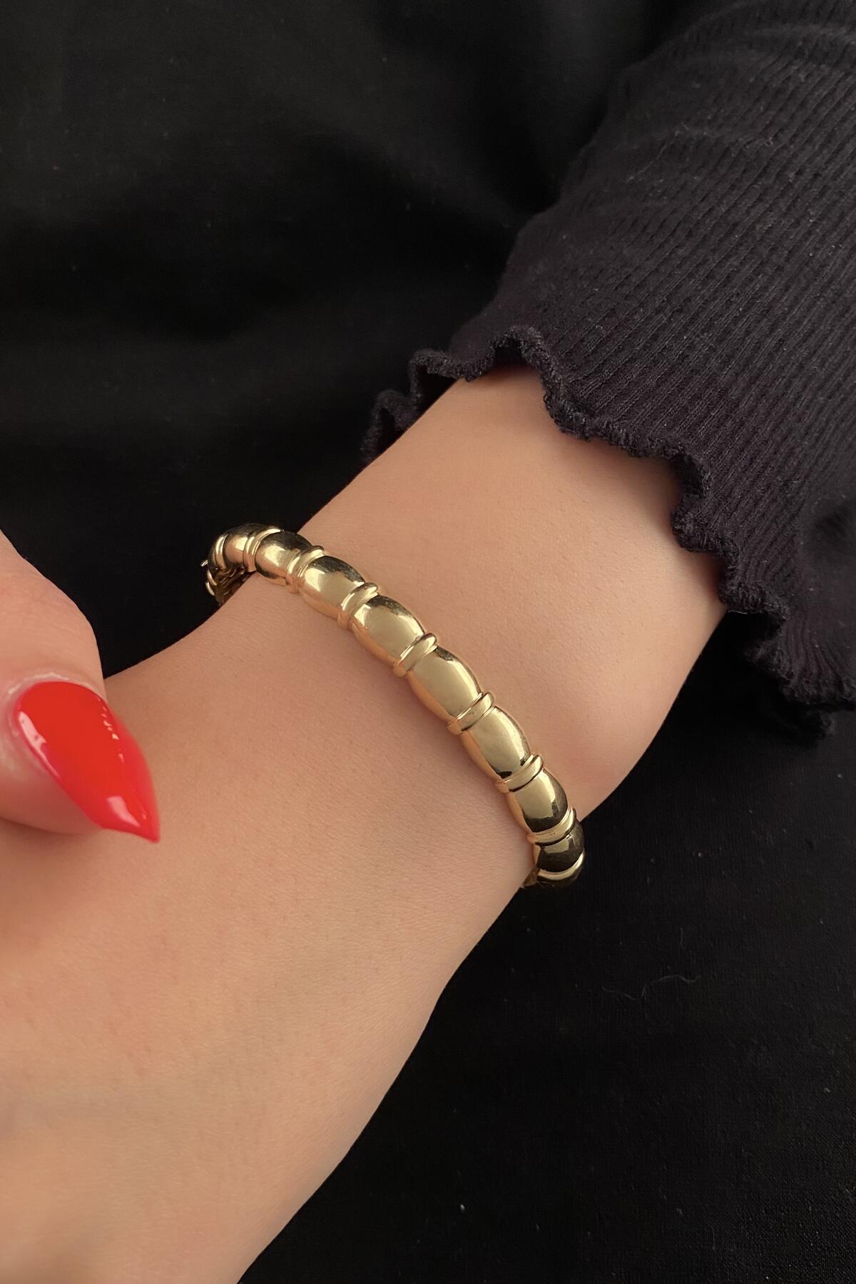 14K Gold Dome Bangle