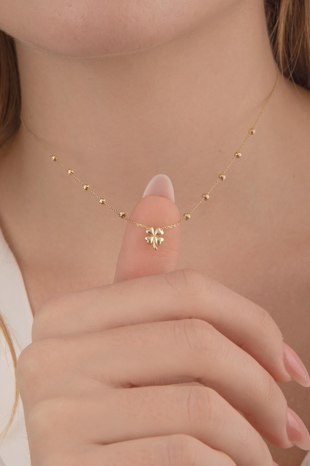 14K Gold Dorica Clover Necklace