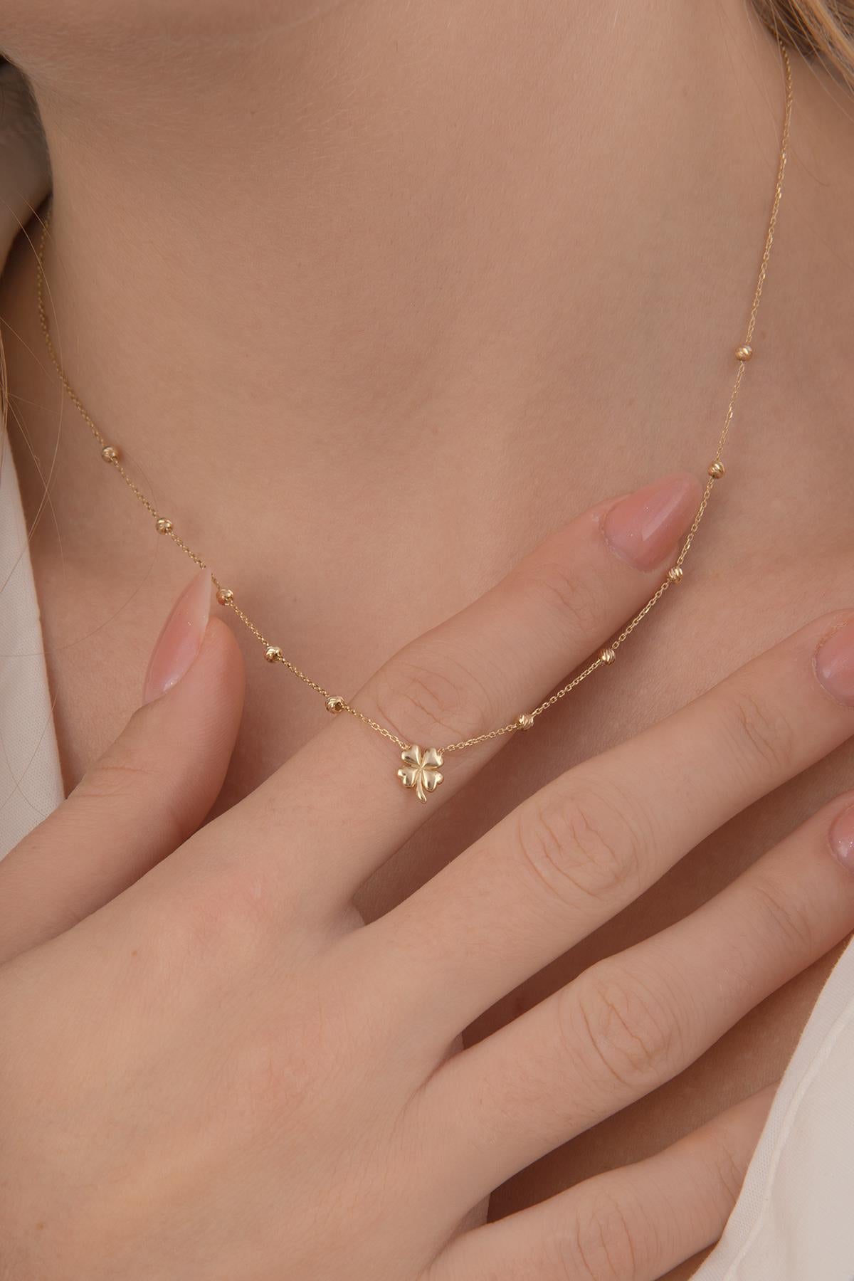 14K Gold Dorica Clover Necklace