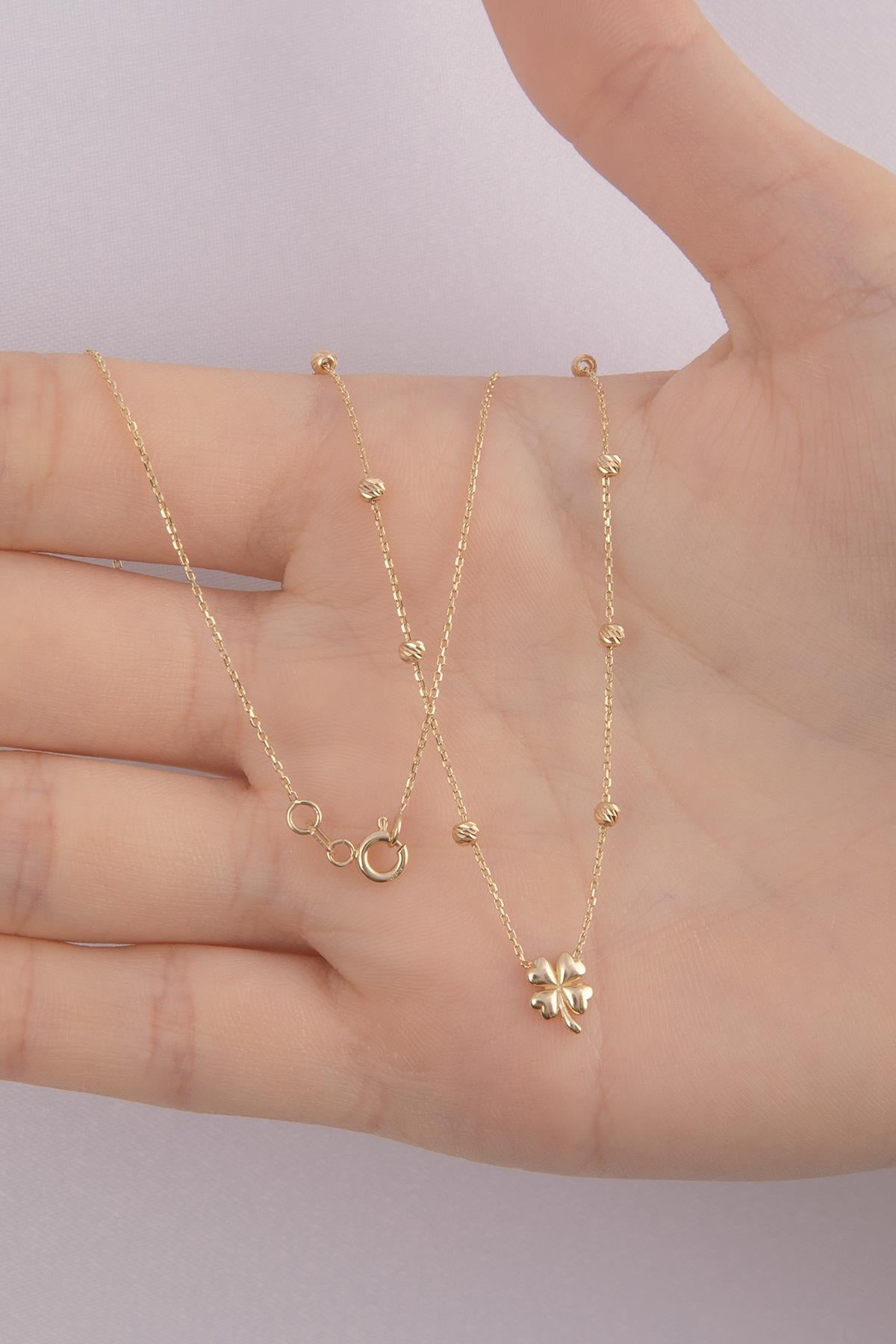 14K Gold Dorica Clover Necklace