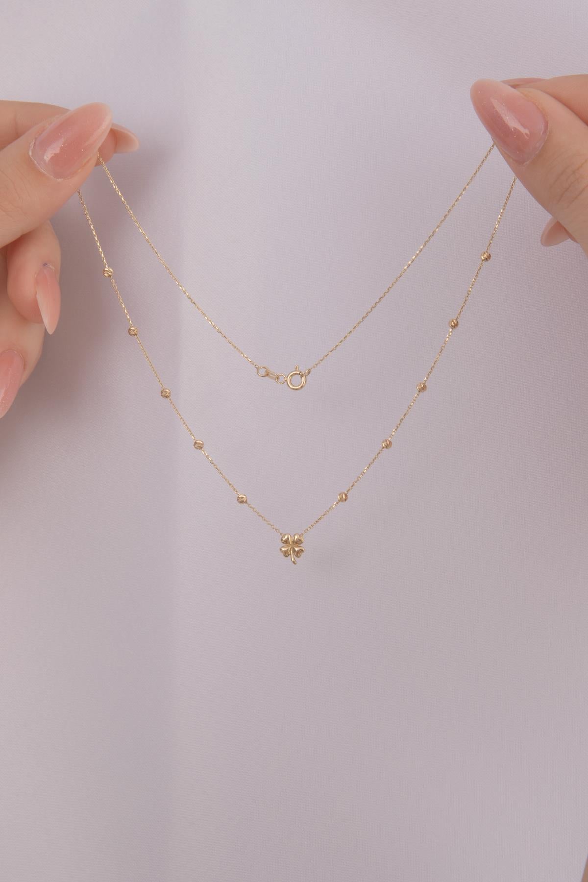 14K Gold Dorica Clover Necklace
