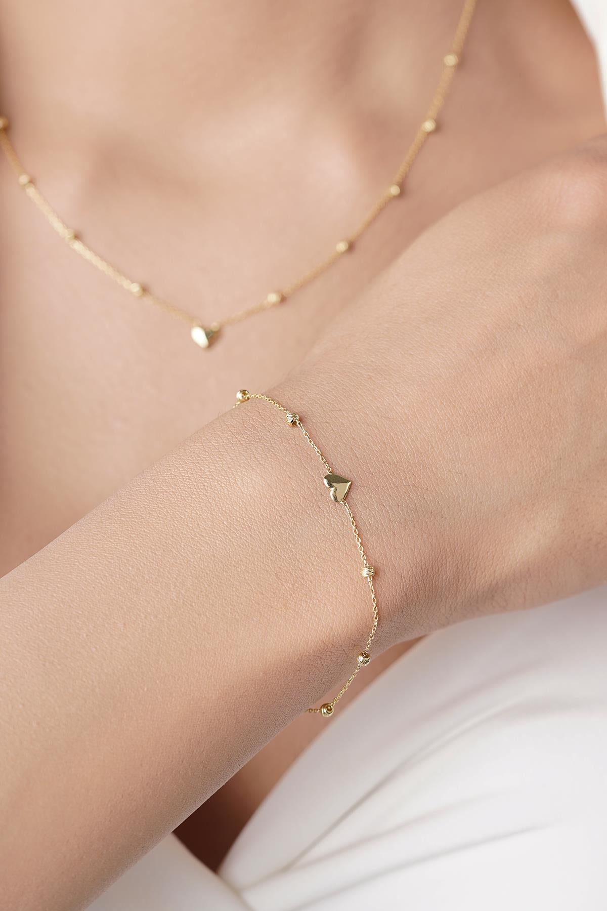 14K Gold Dorika Ball Detail Heart Bracelet