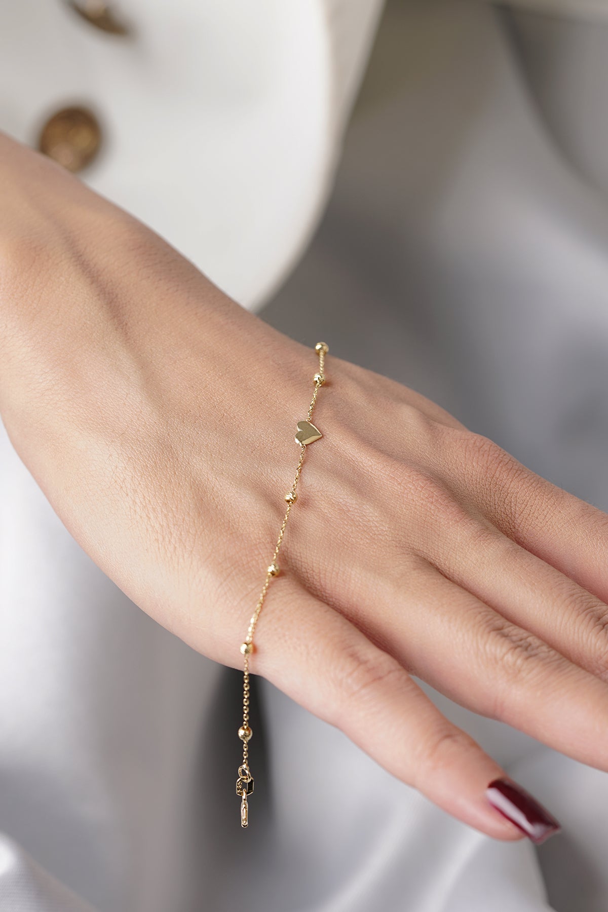14K Gold Dorika Ball Detail Heart Bracelet