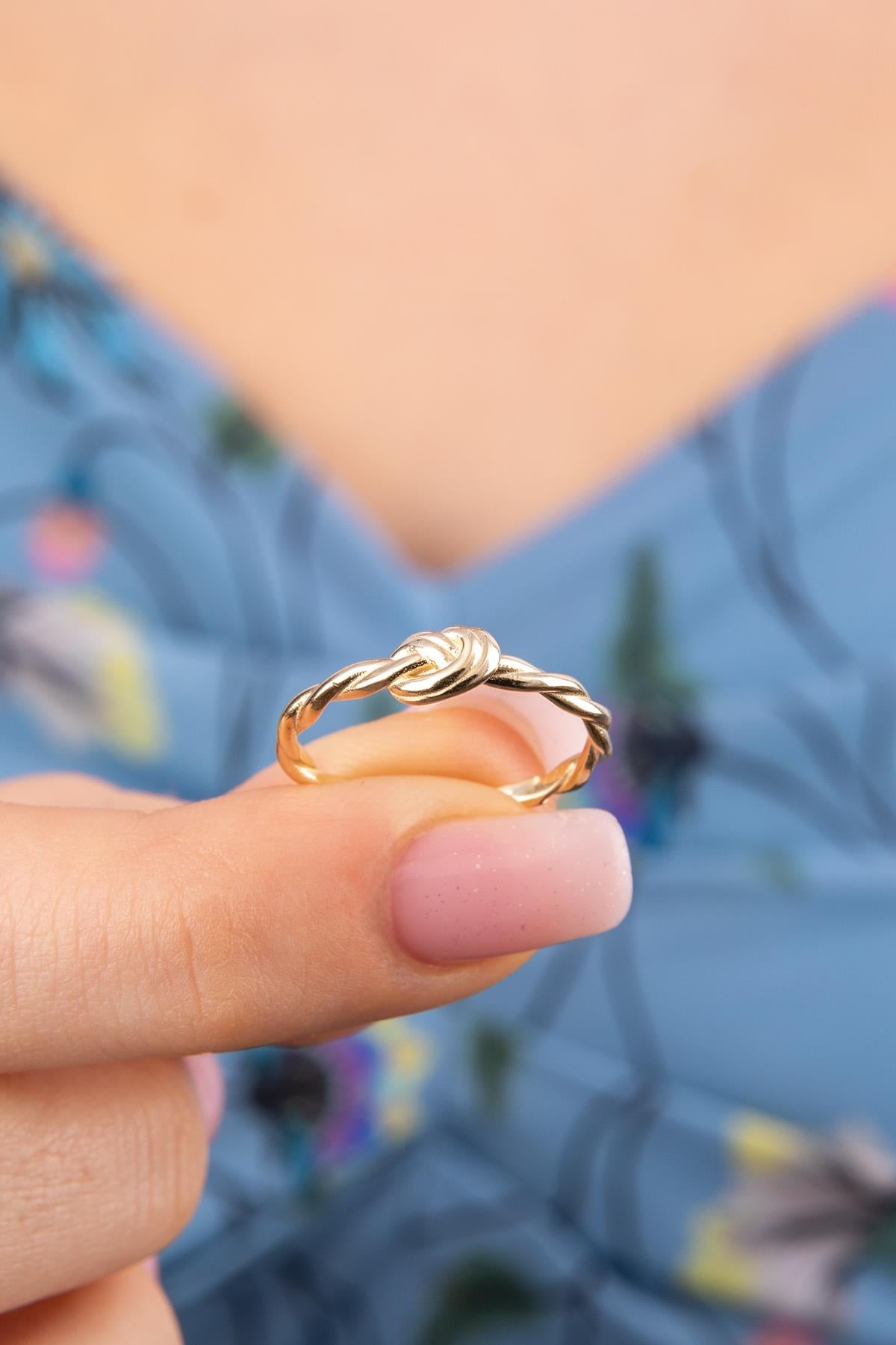 14K Gold Double Knot Ring