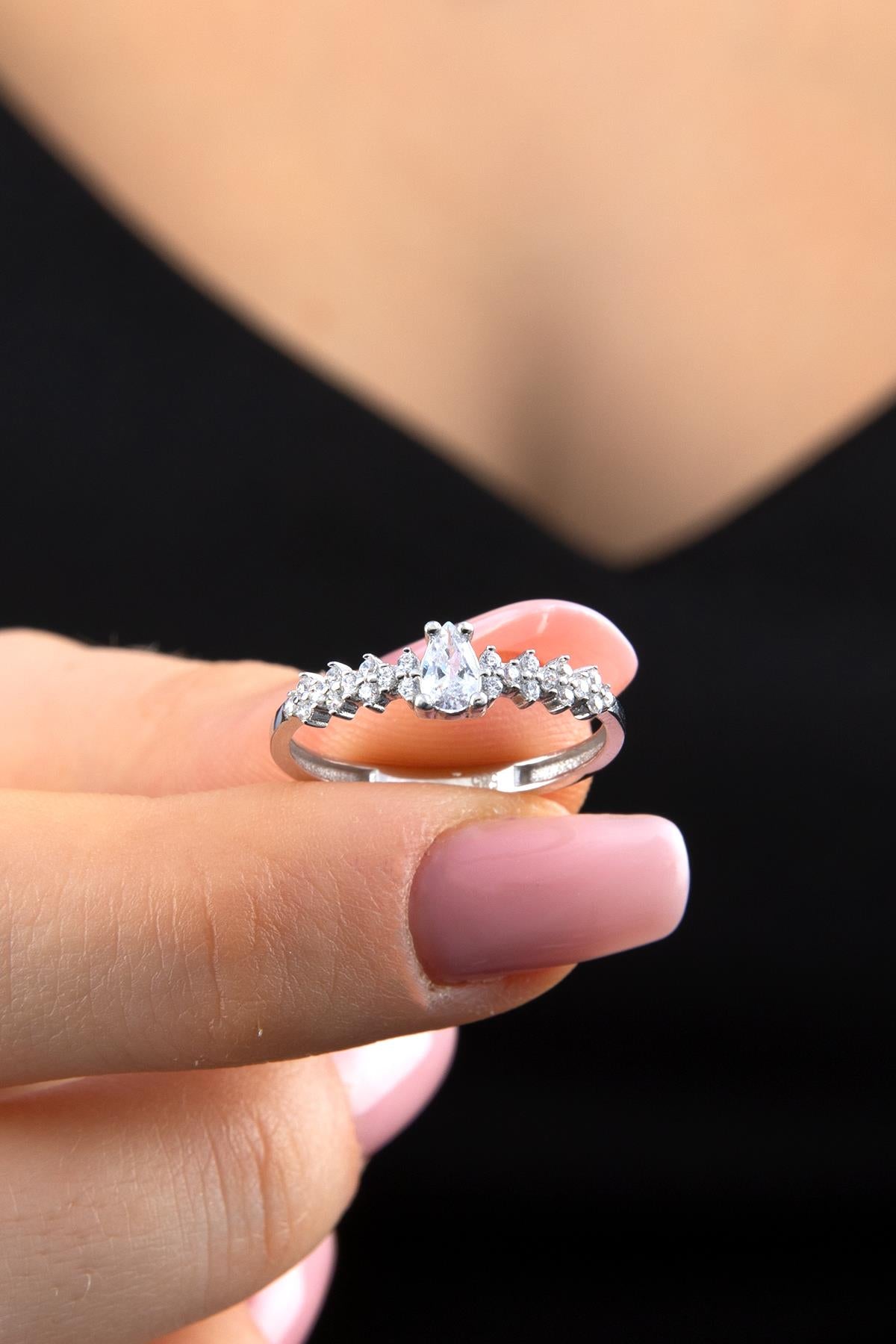 14K Gold Drop Stone Ring