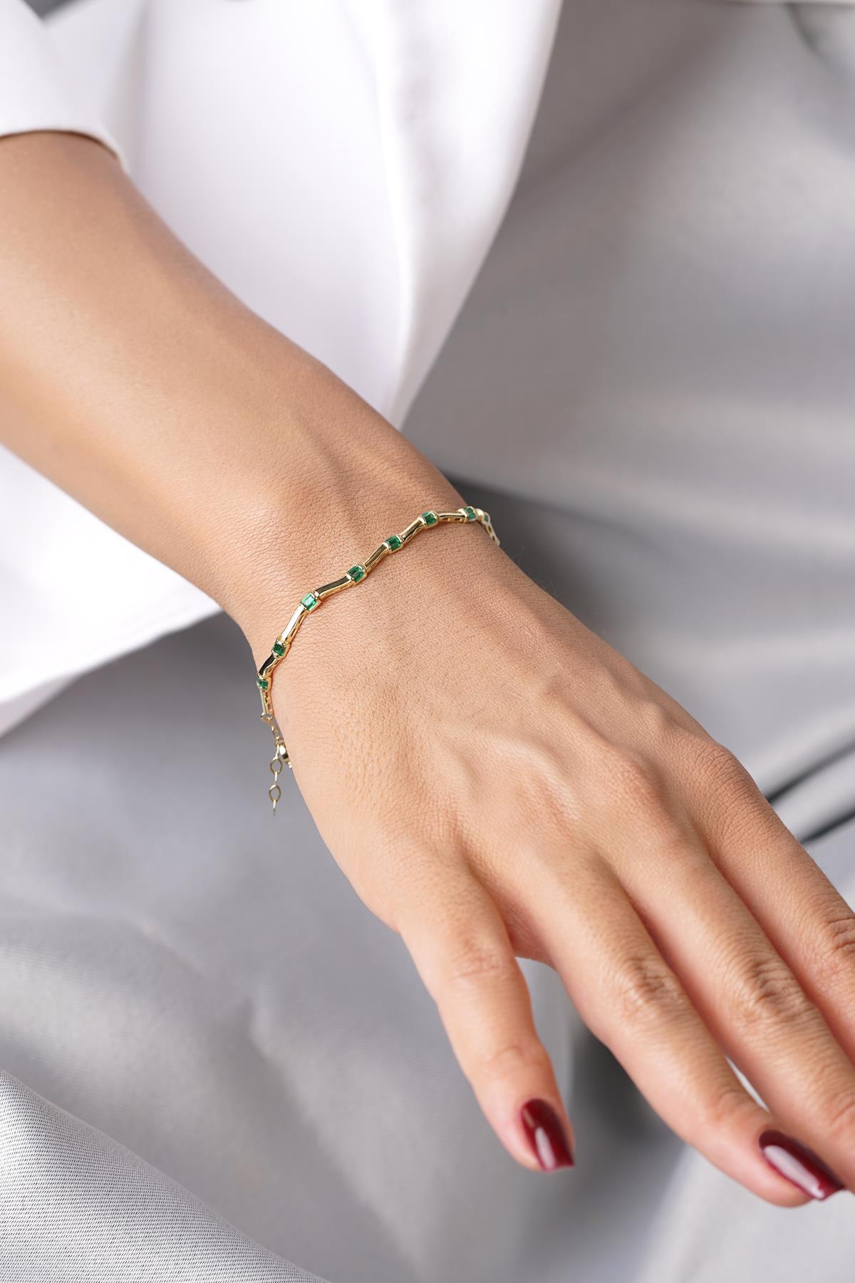 14K Gold Emerald Zigzag Geometric Bracelet