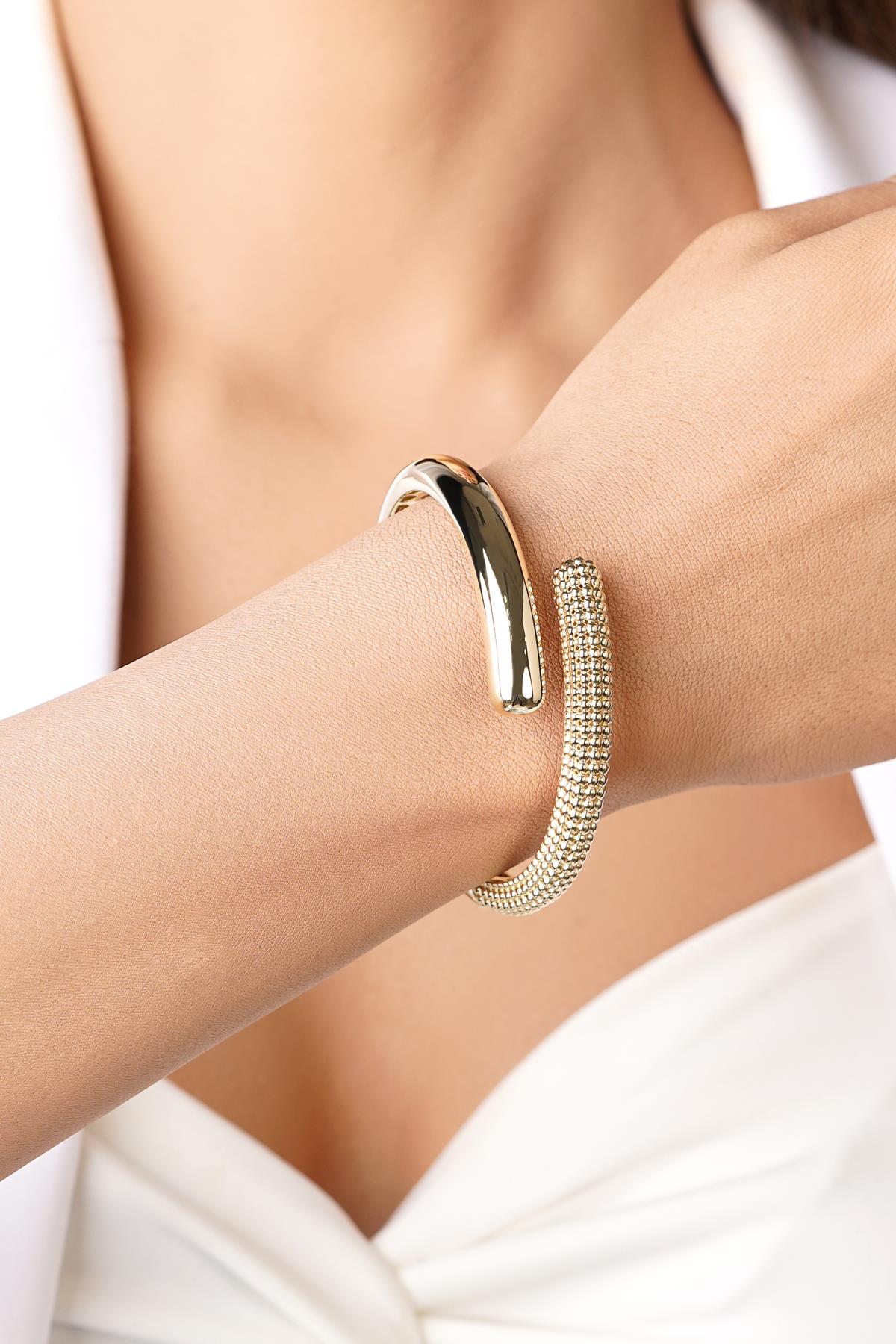 14K Gold Engraved Spiral Cuff Bangle
