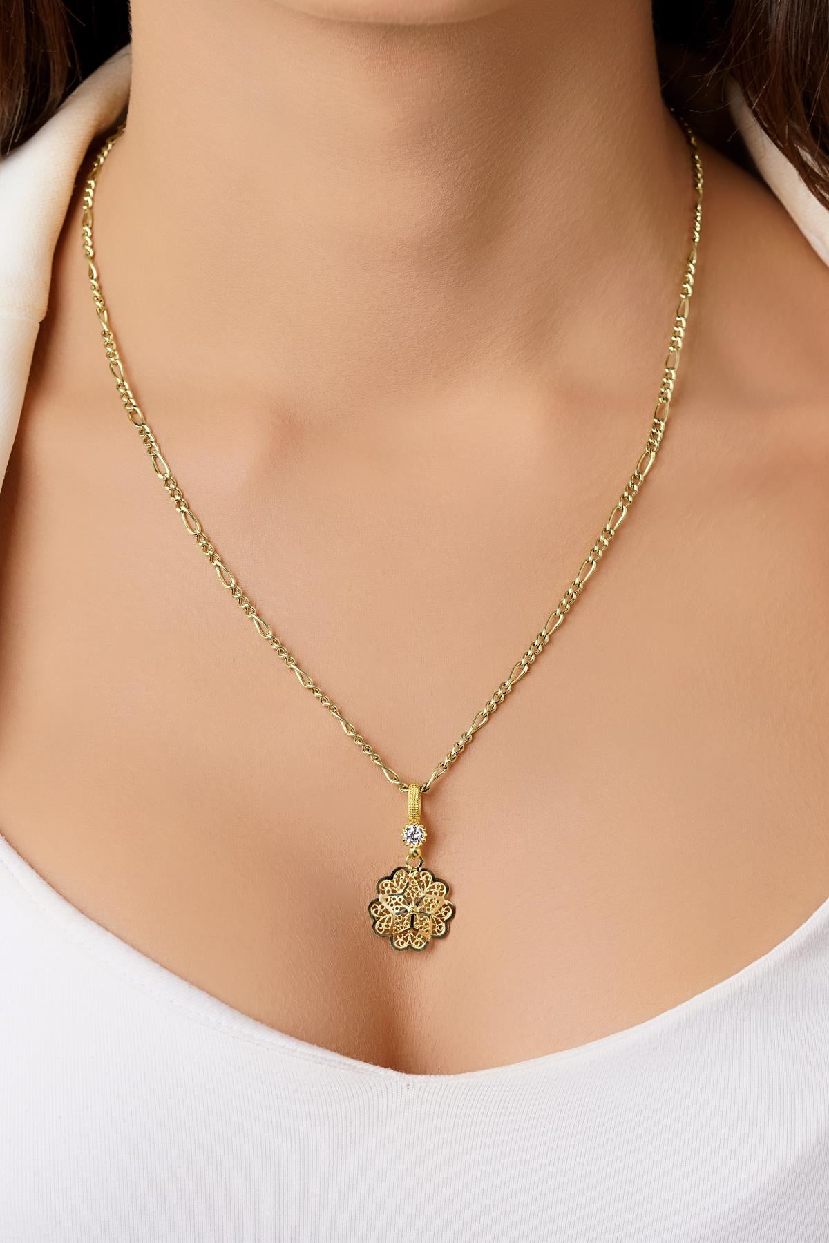 14K Gold Filigree Rose on Figaro Chain