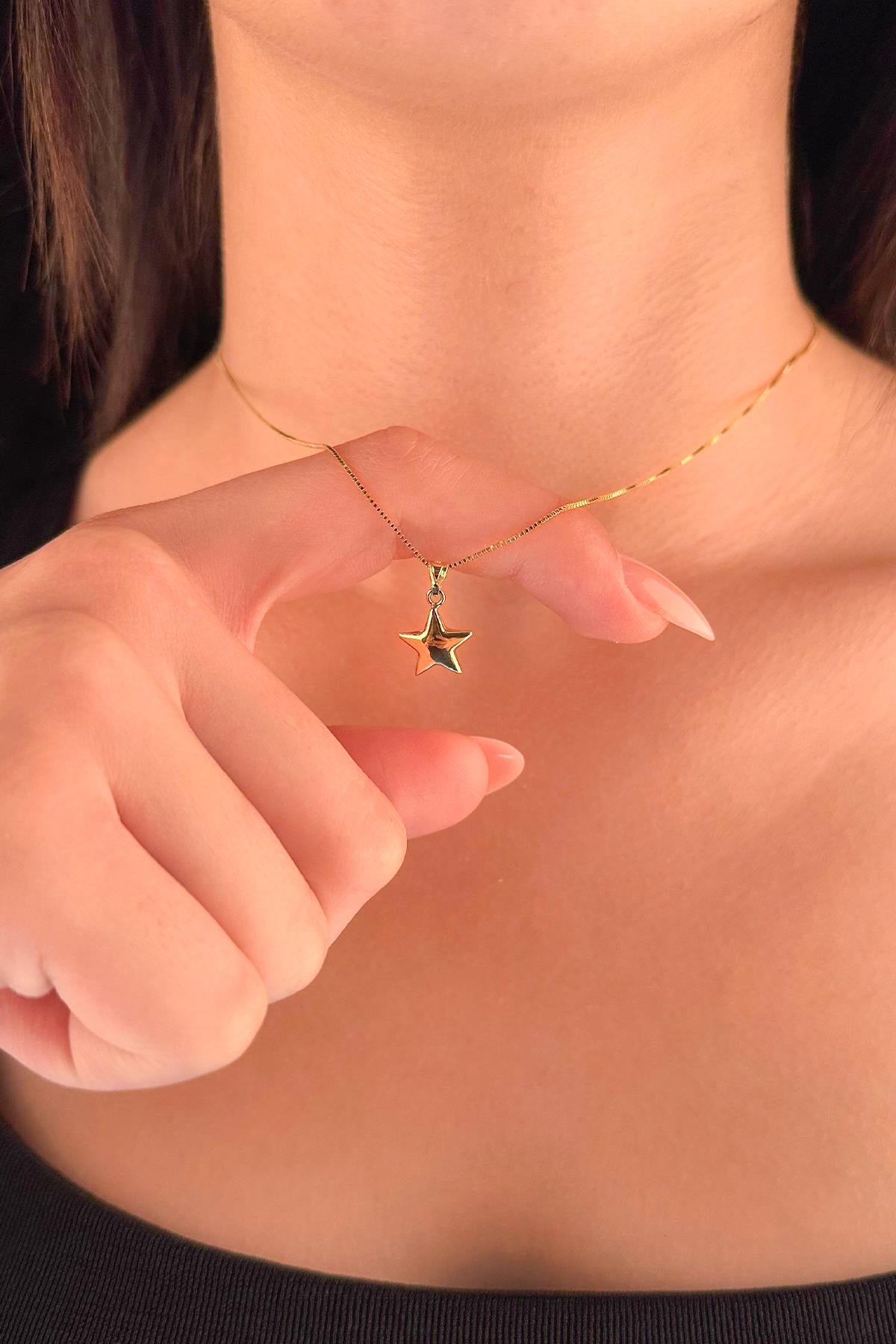 14K Gold Fine Box Chain Puffy Star Necklace