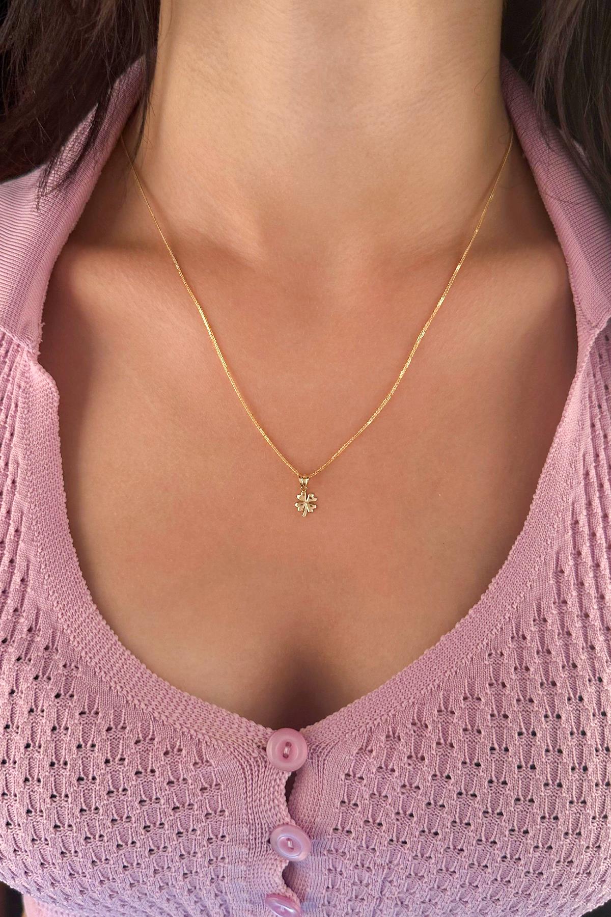 14K Gold Fine Foxtail Clover Necklace