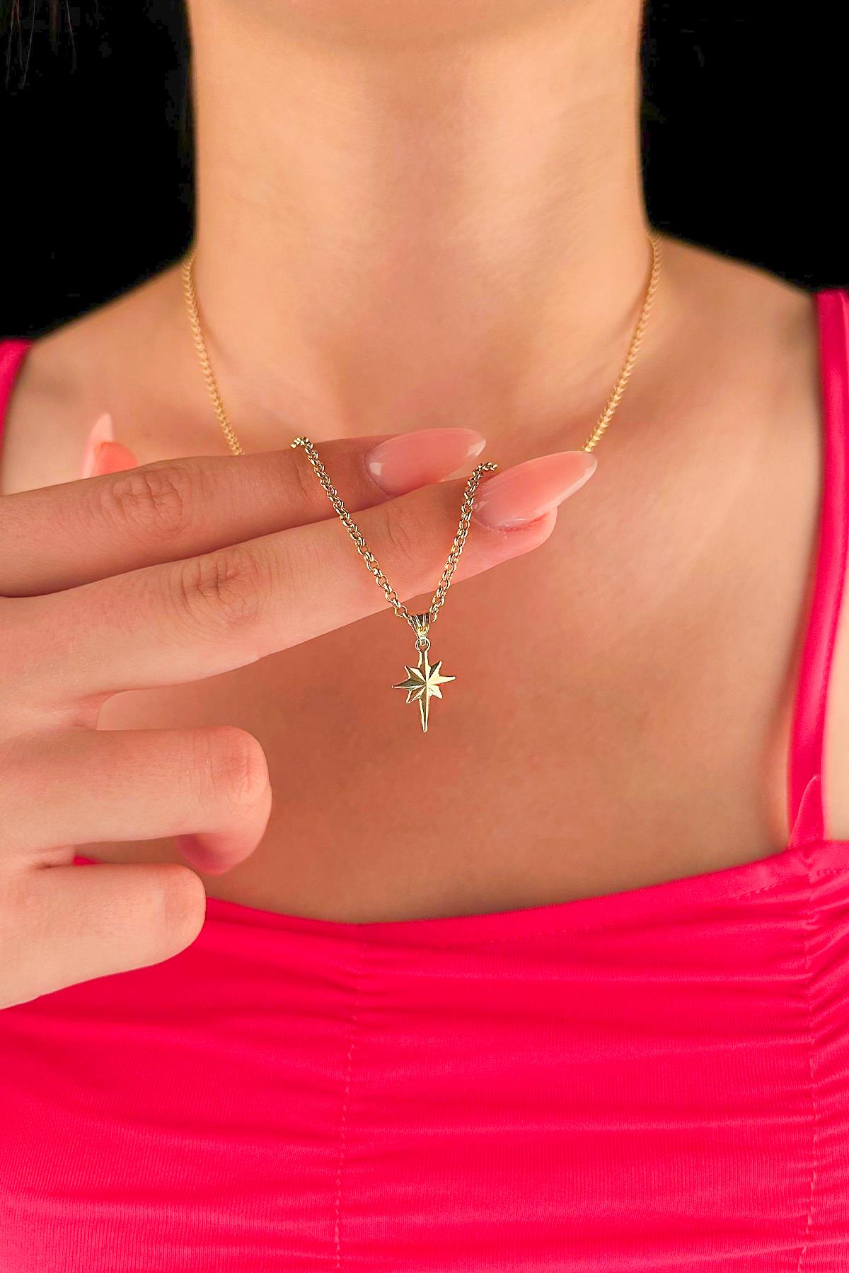 14K Gold Fine Rolo Chain North Star Necklace