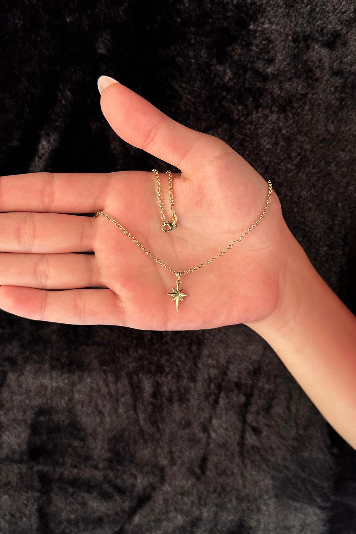 14K Gold Fine Rolo Chain North Star Necklace