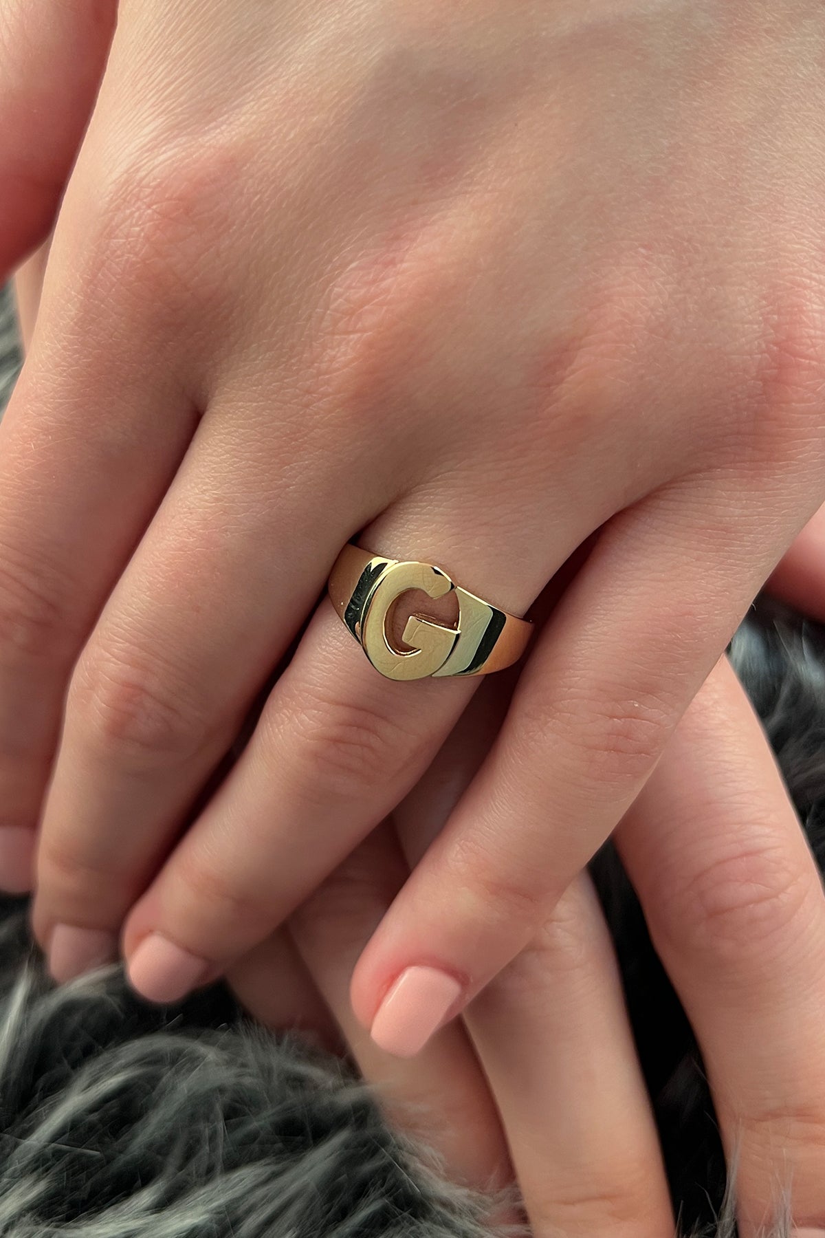 14k Gold G Initial Ring