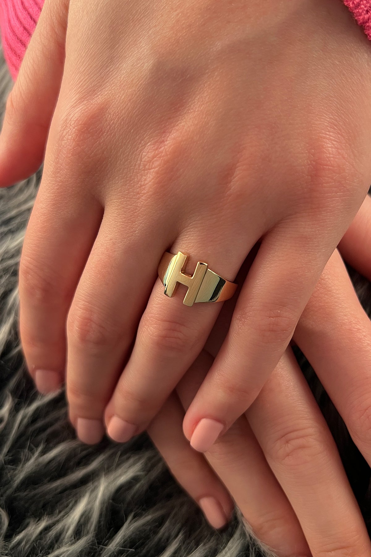 14k Gold H Initial Ring