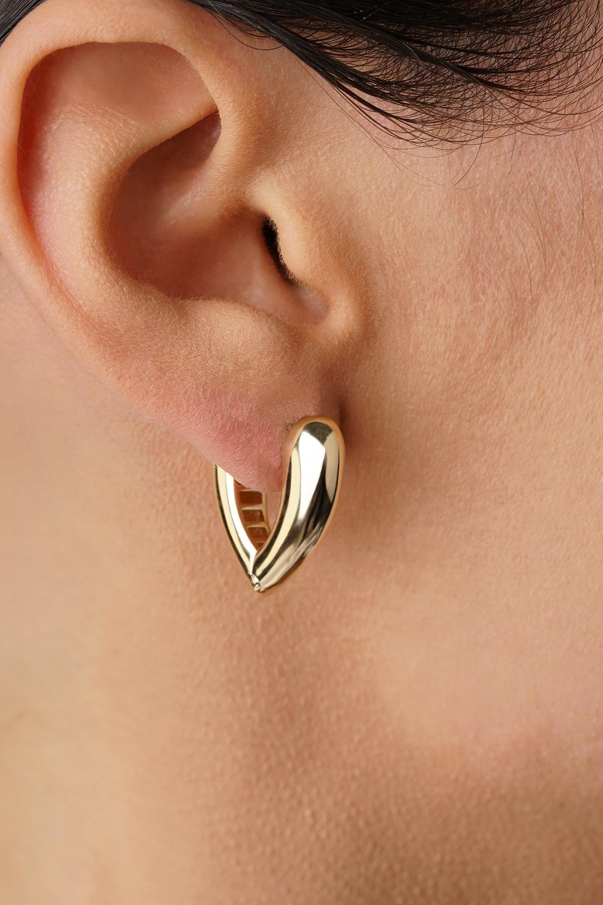 14K Gold Heart Motif Drop Earrings