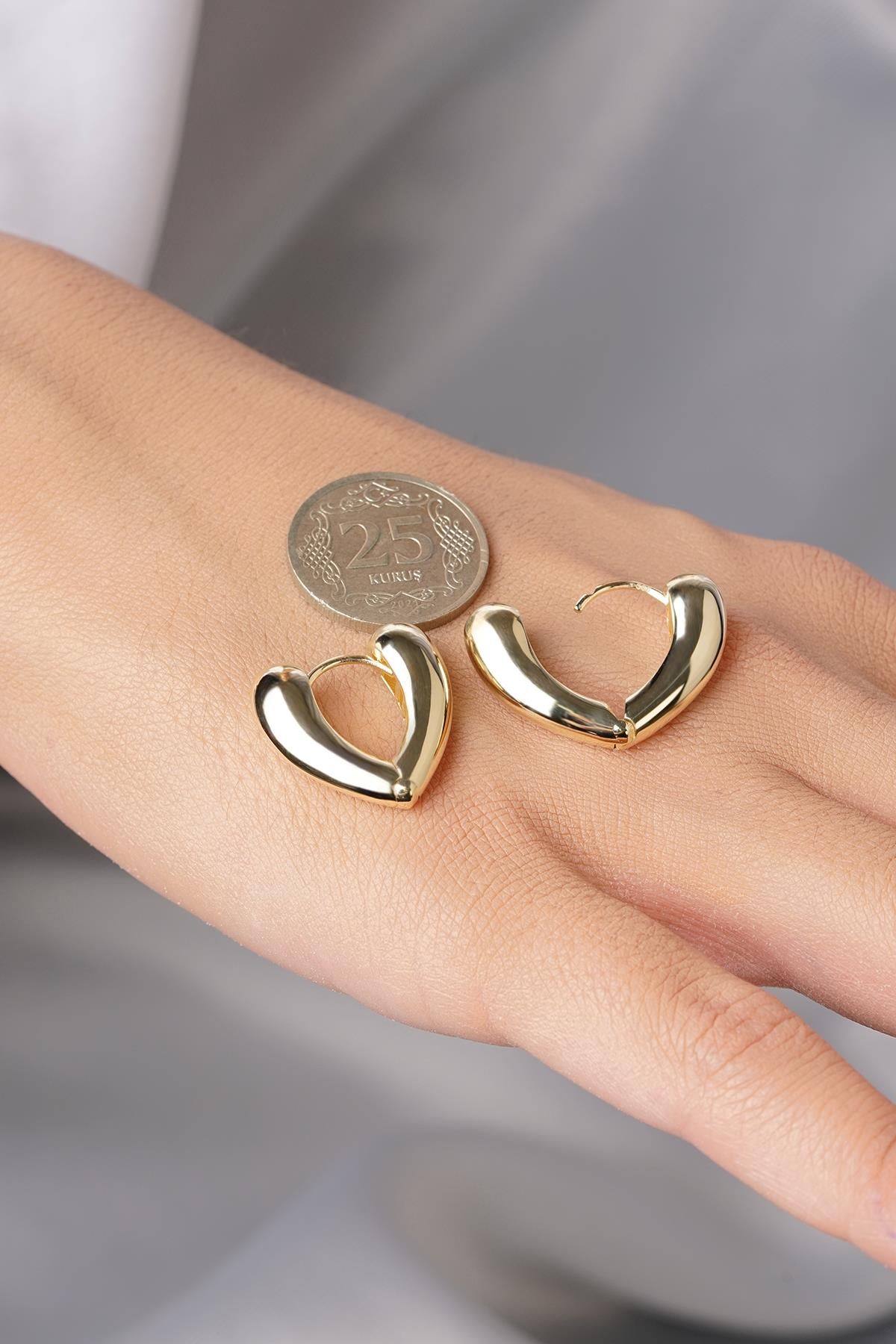 14K Gold Heart Motif Drop Earrings