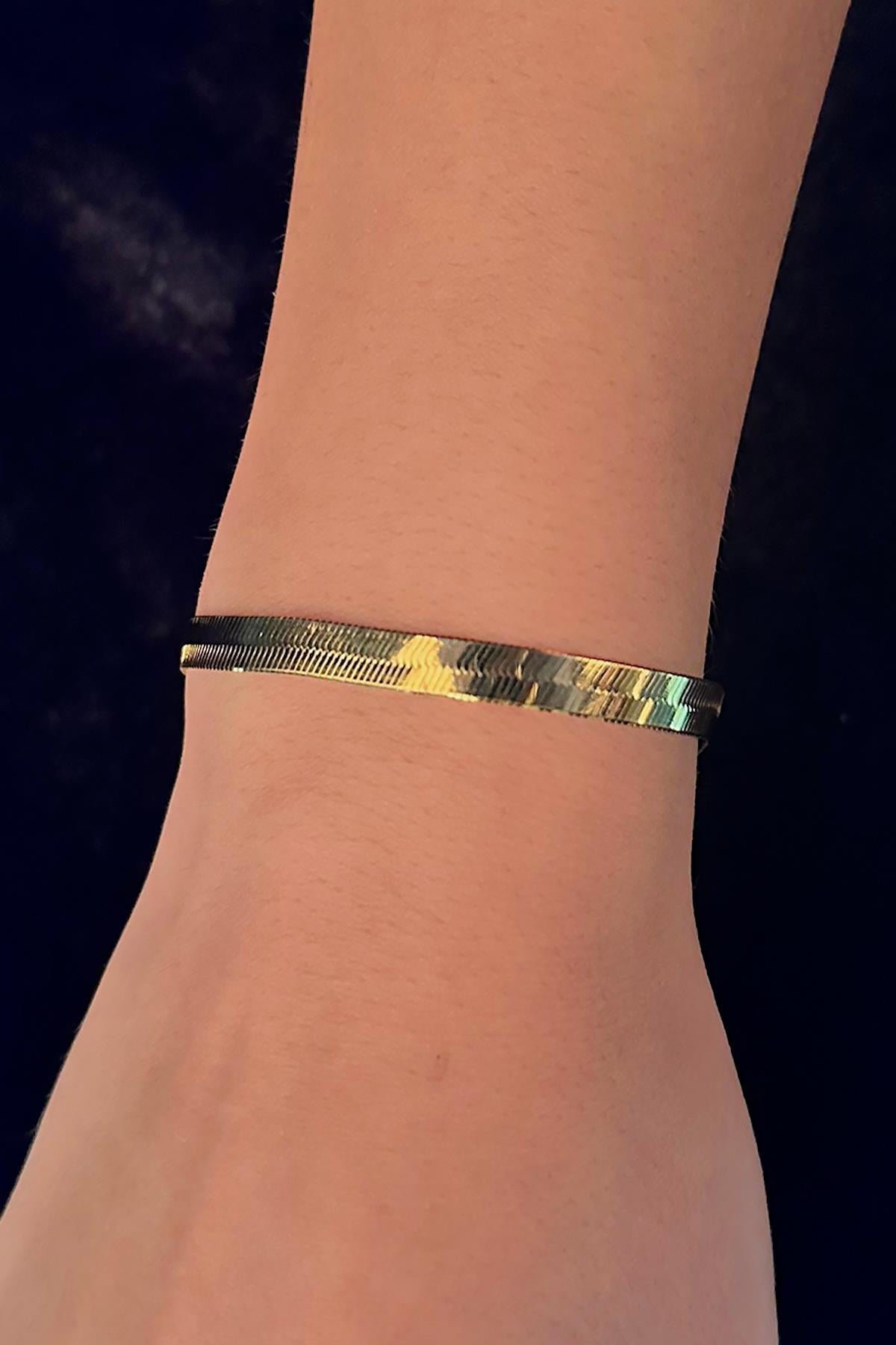 14K Gold Herringbone Bracelet 0.220 inch