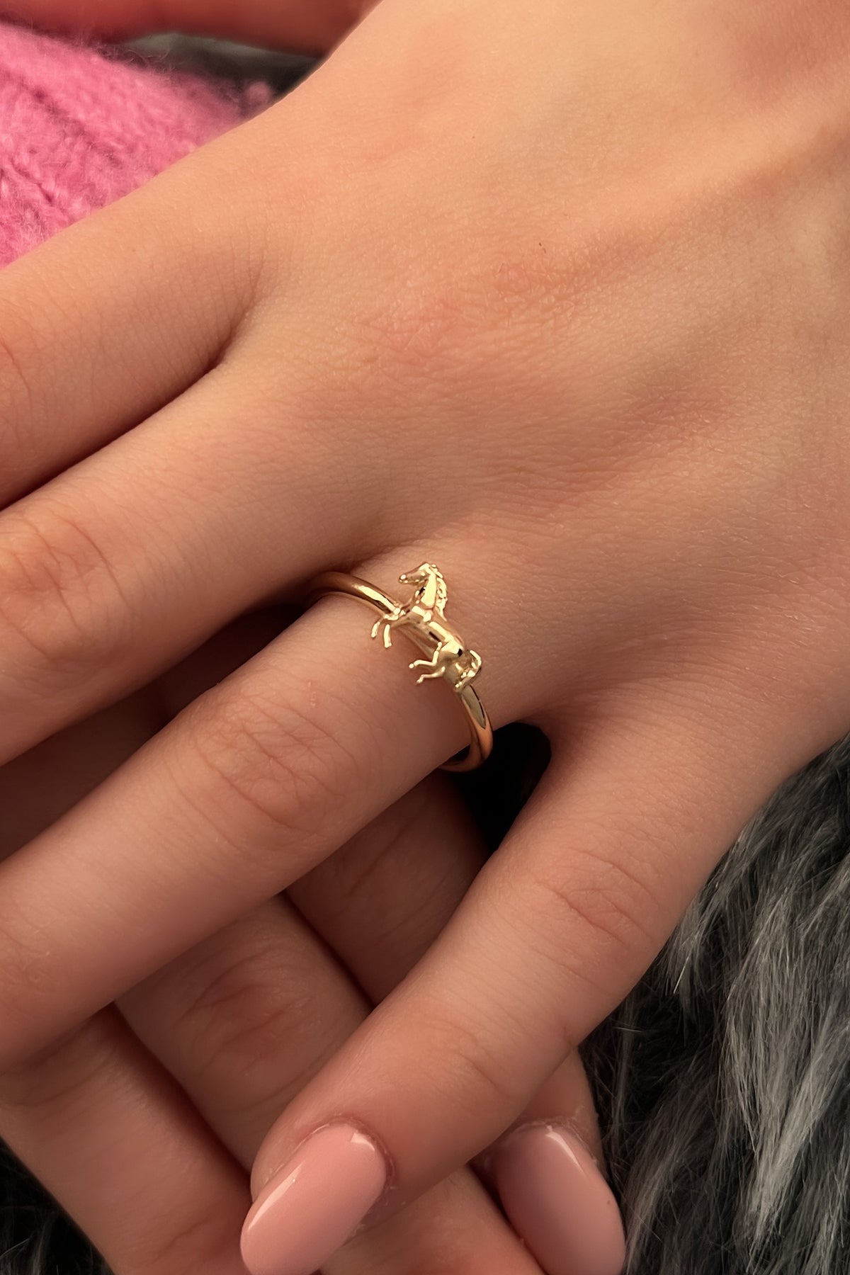 14K Gold Hourse Ring