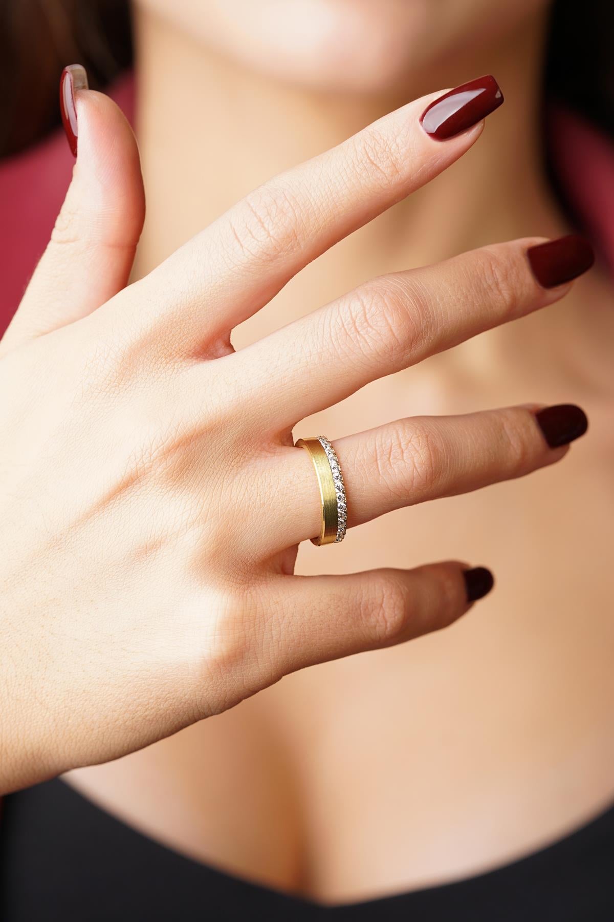 14K Gold Infinitus Wedding Band