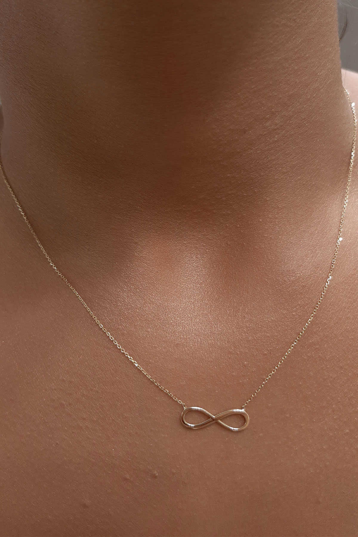 14K Gold Infinity Shape Necklace